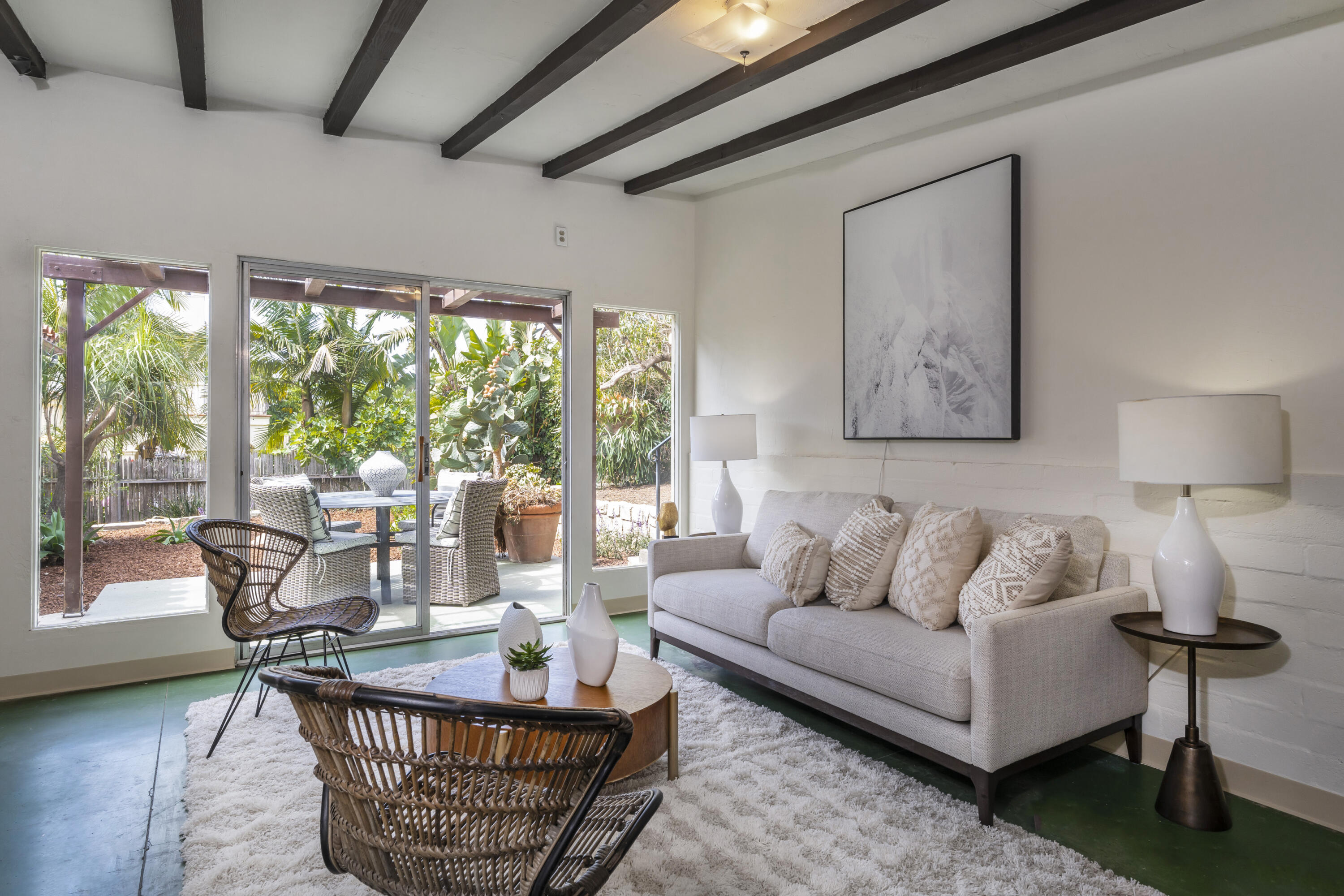 1221 Diana Road