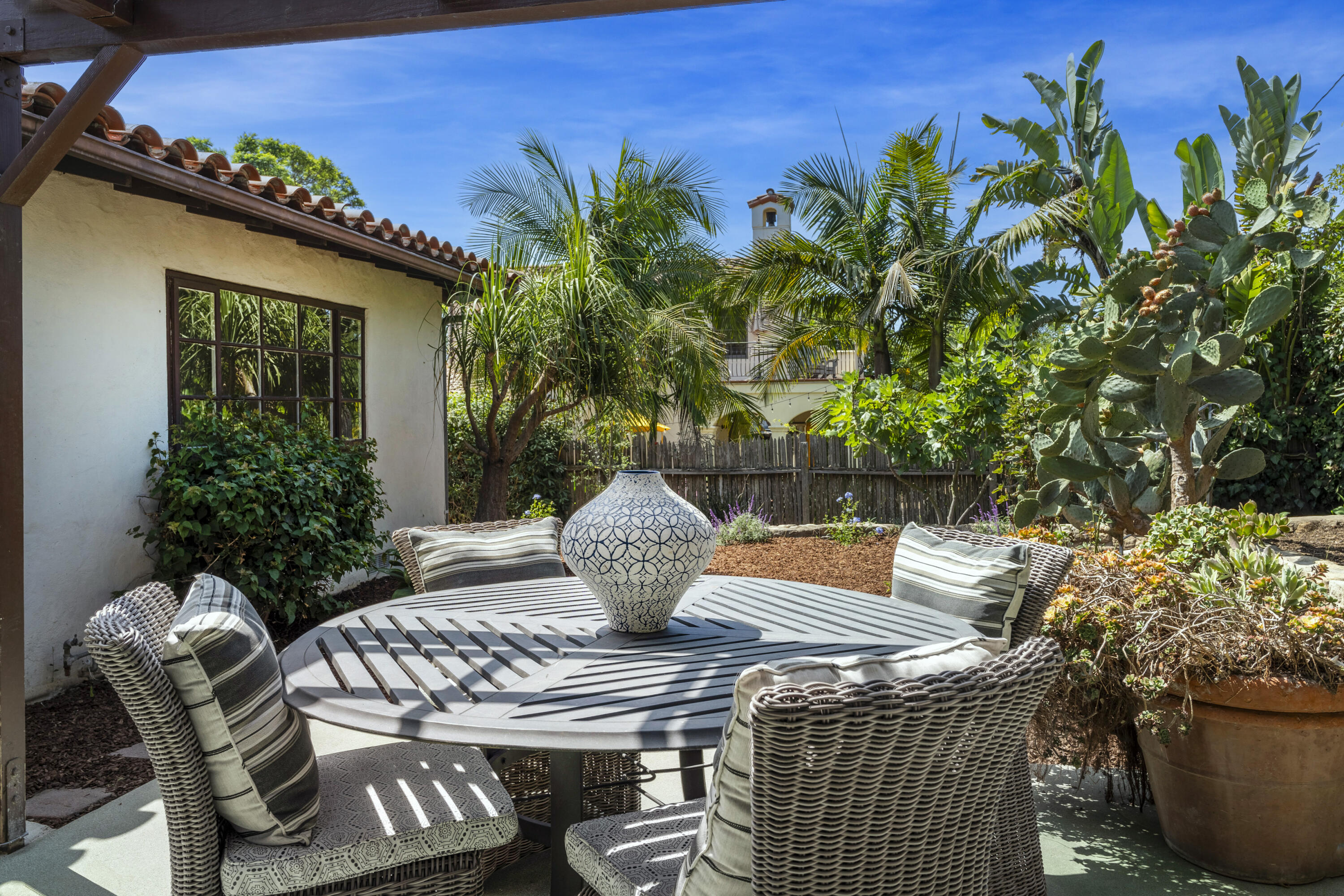 1221 Diana Road