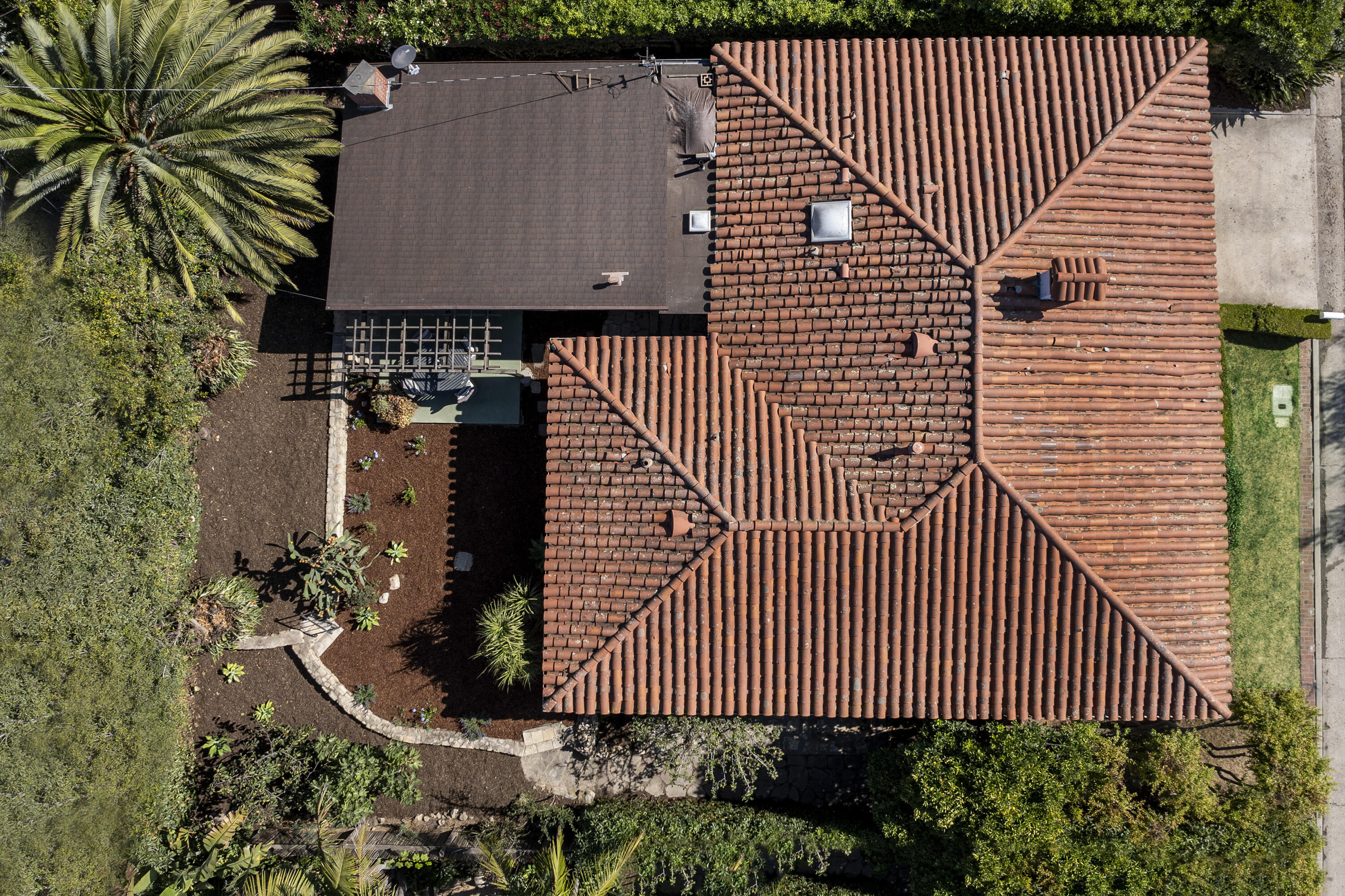 1221 Diana Road