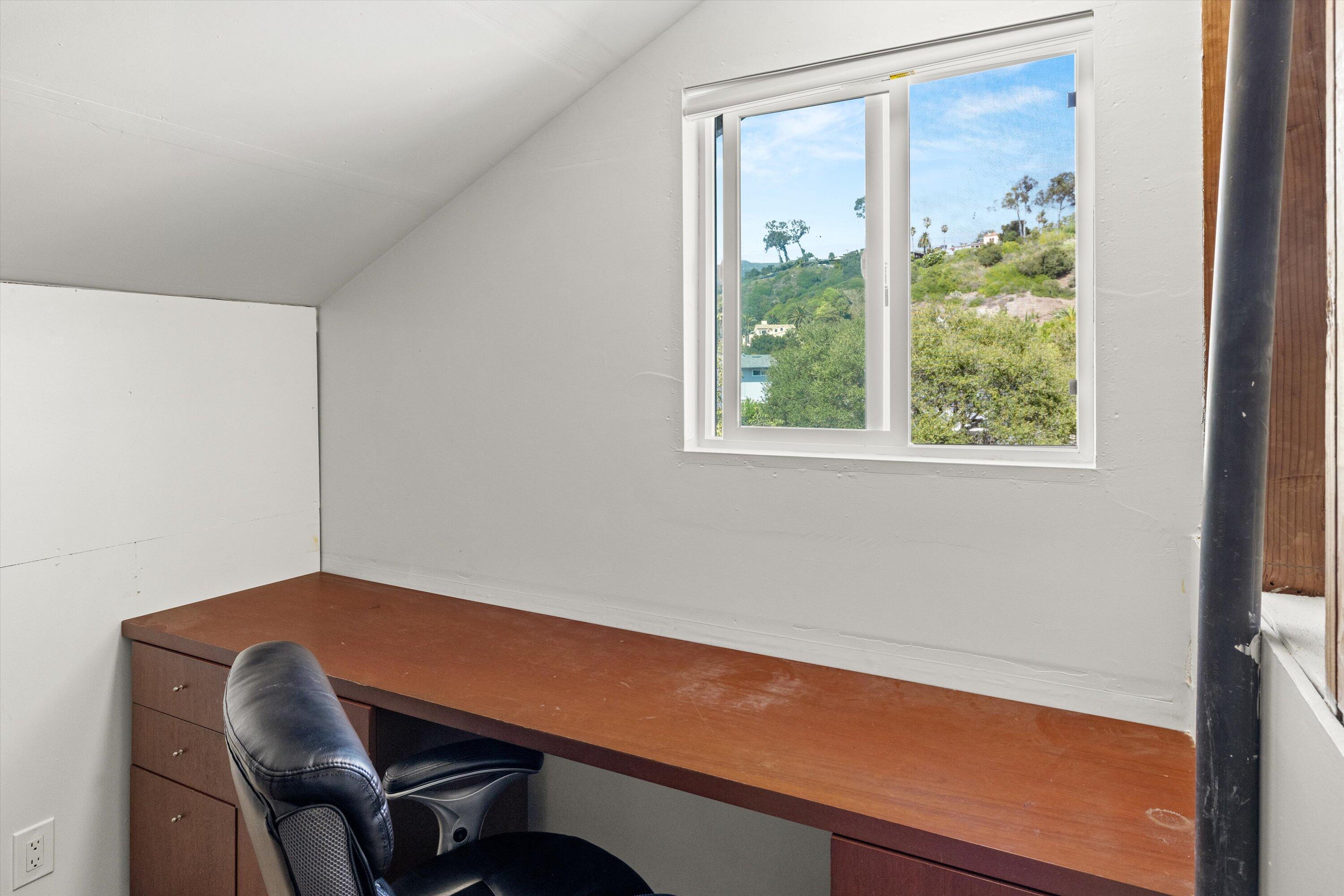 25 Ocean View Avenue, A2