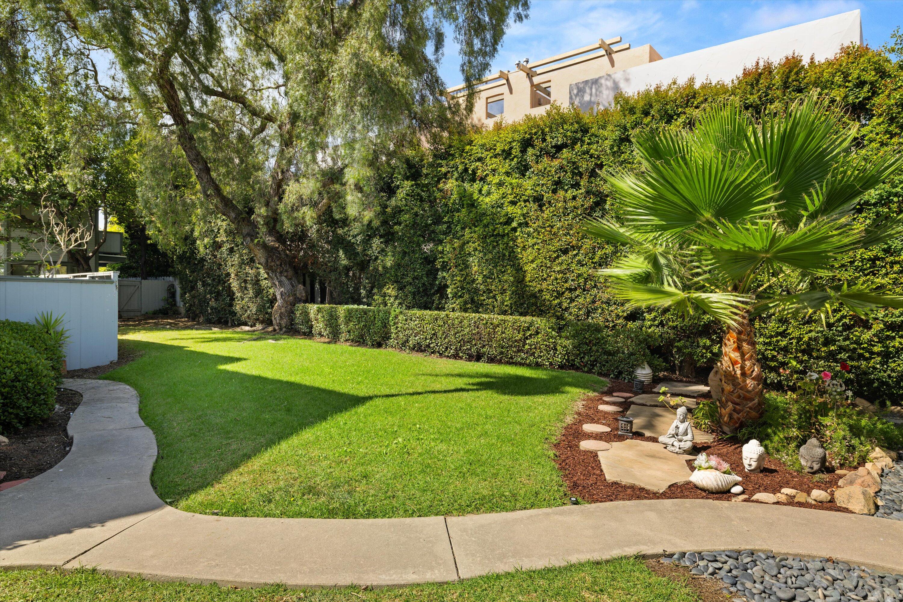 25 Ocean View Avenue, A2