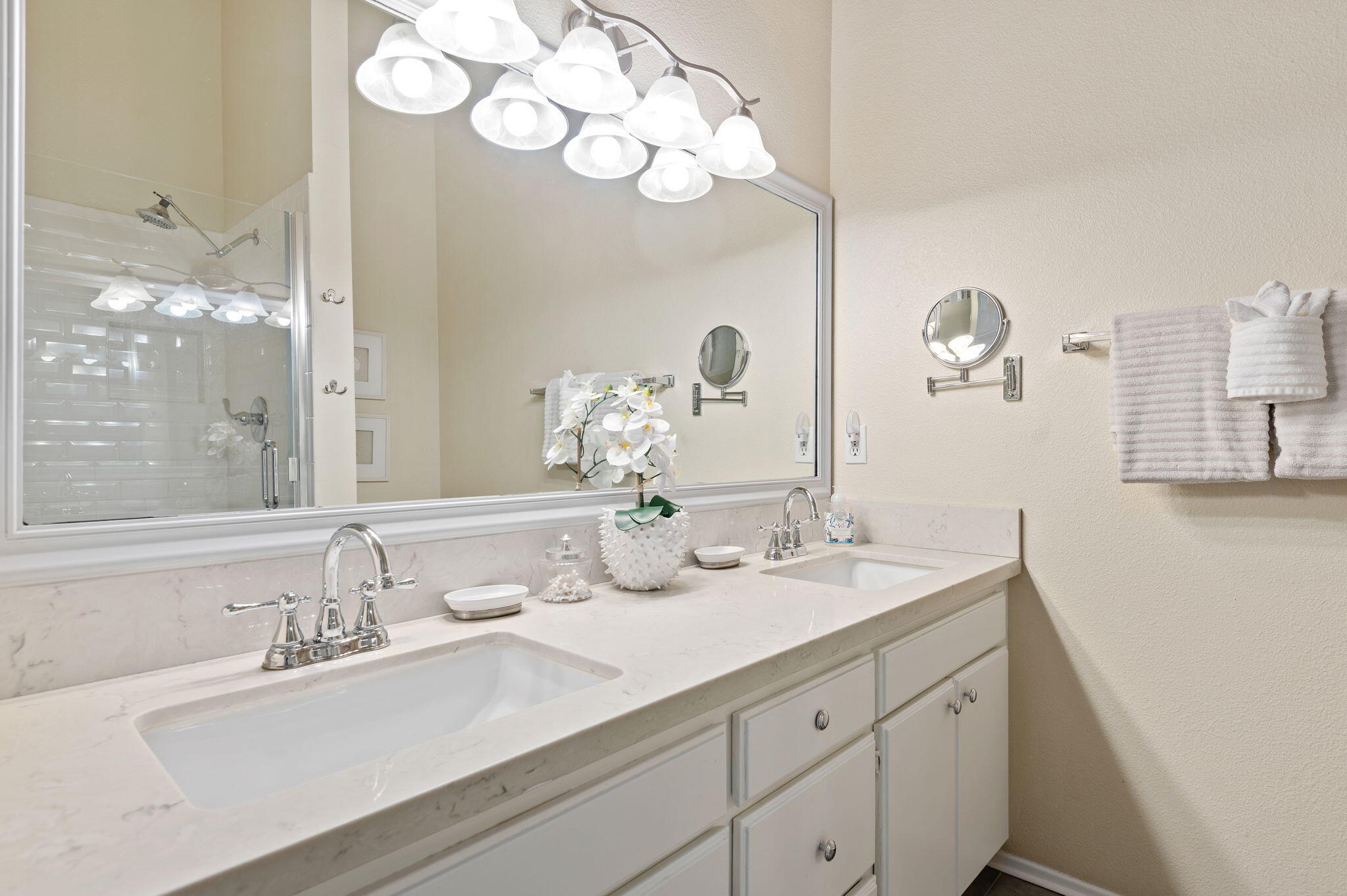 4525 Carpinteria Avenue Unit: A