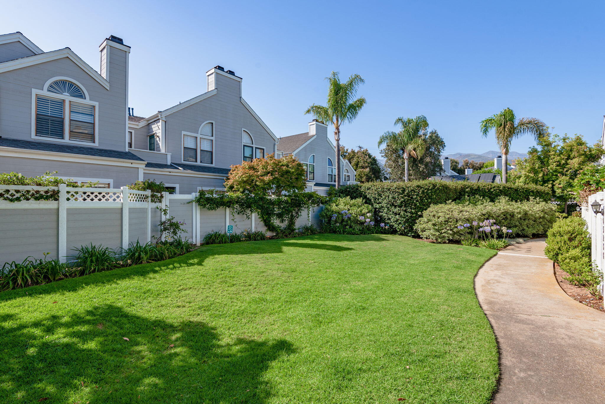 4525 Carpinteria Avenue Unit: A