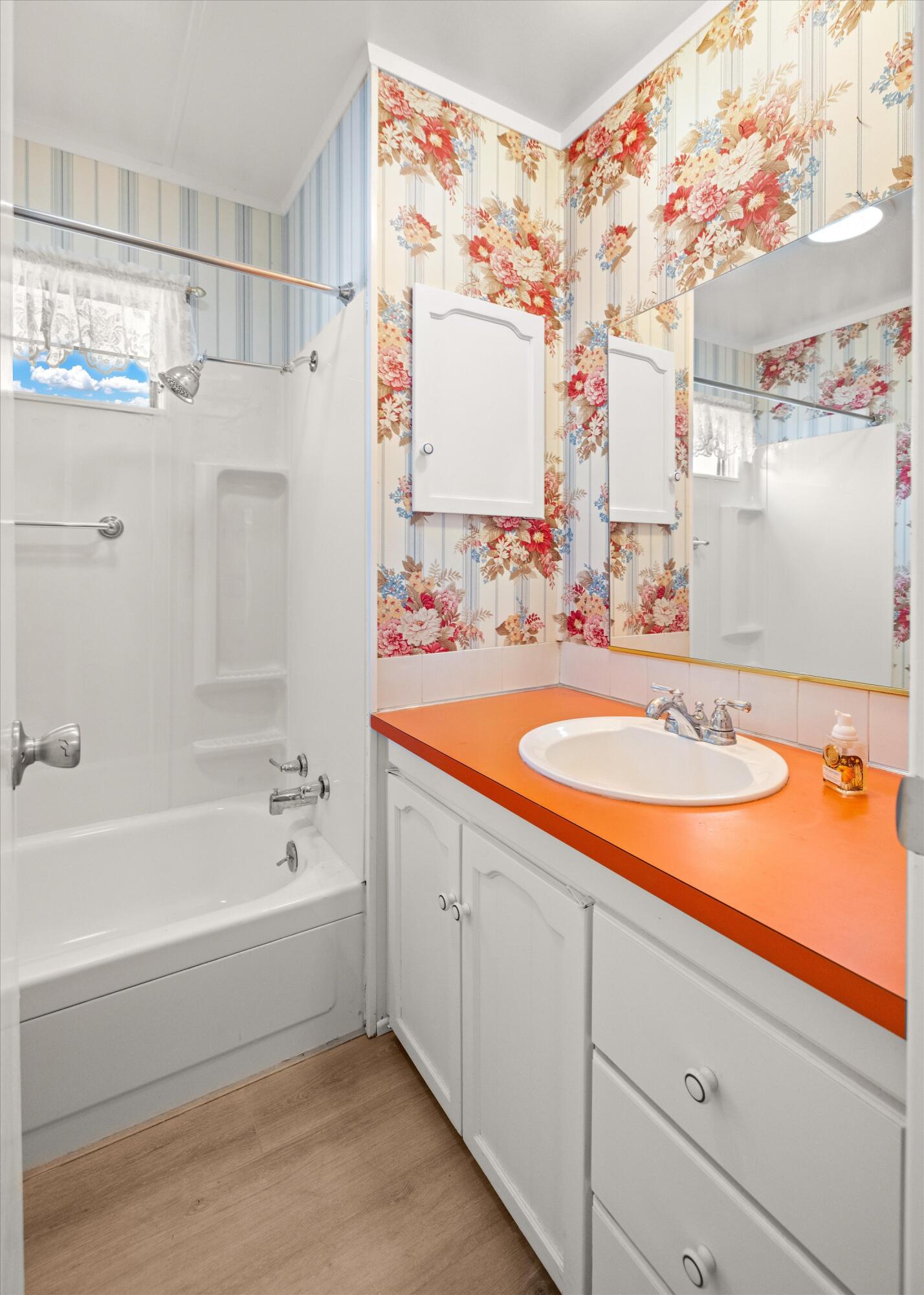 333 Old Mill Road, 332