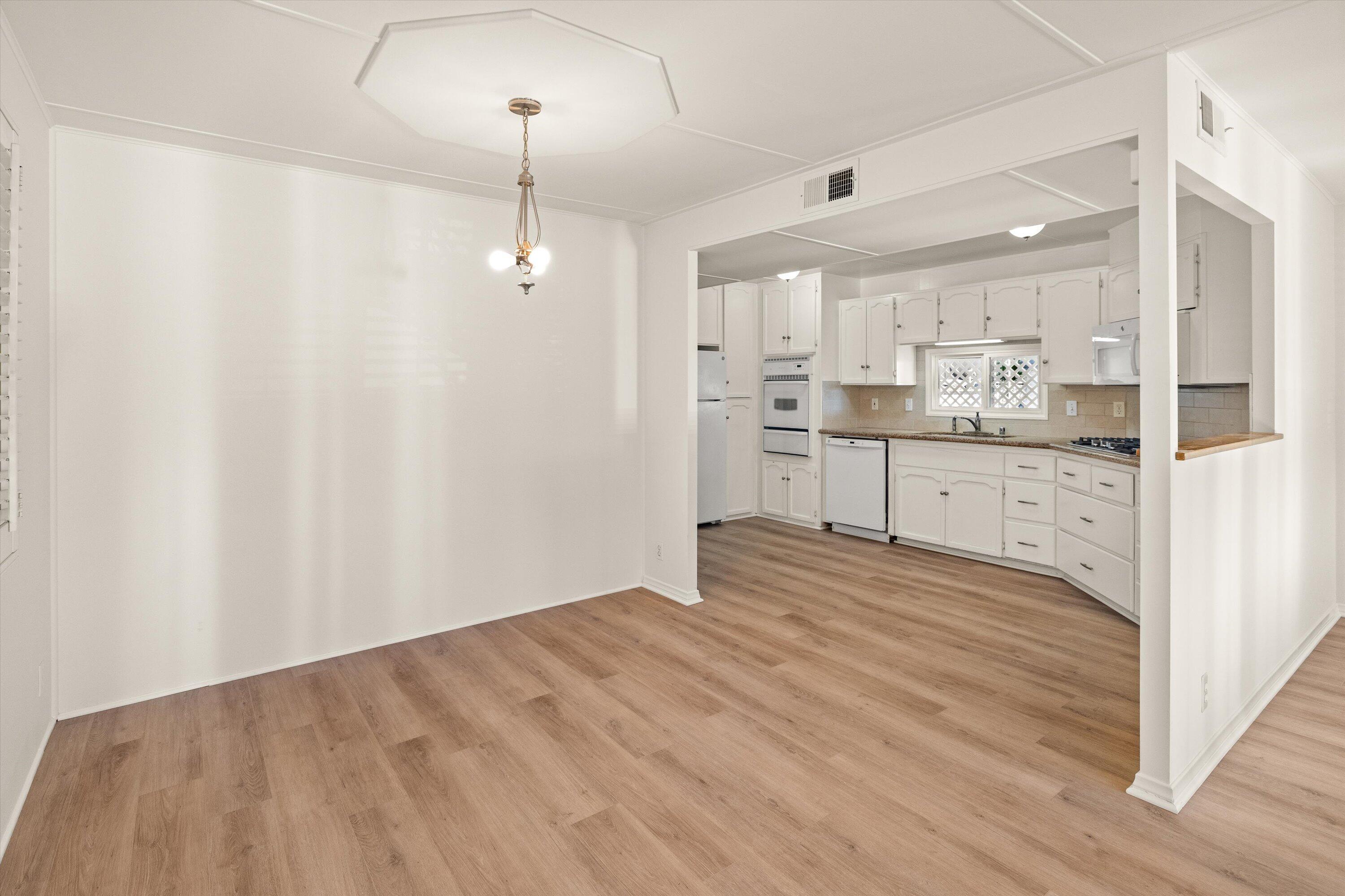 333 Old Mill Road, 332
