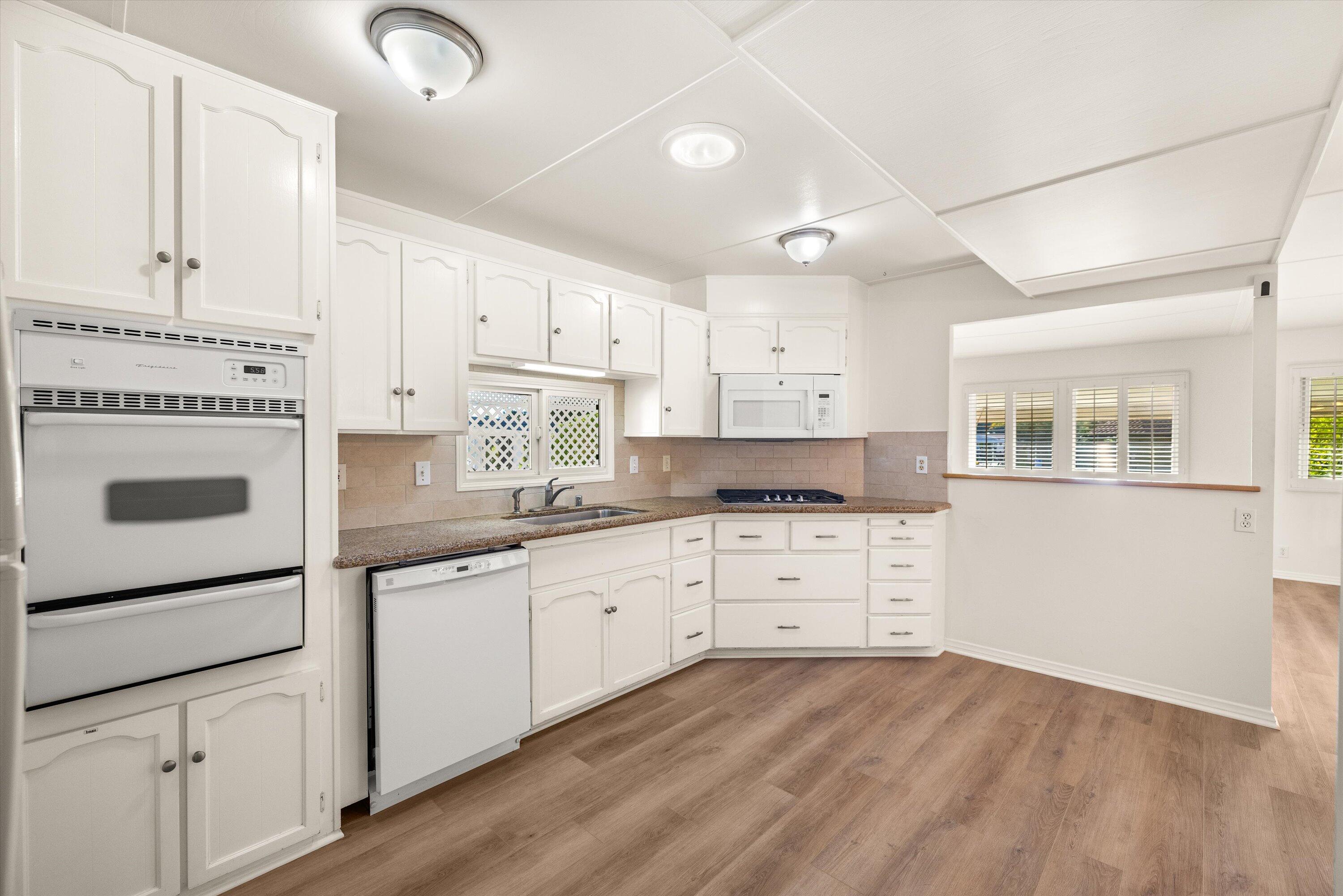 333 Old Mill Road, 332