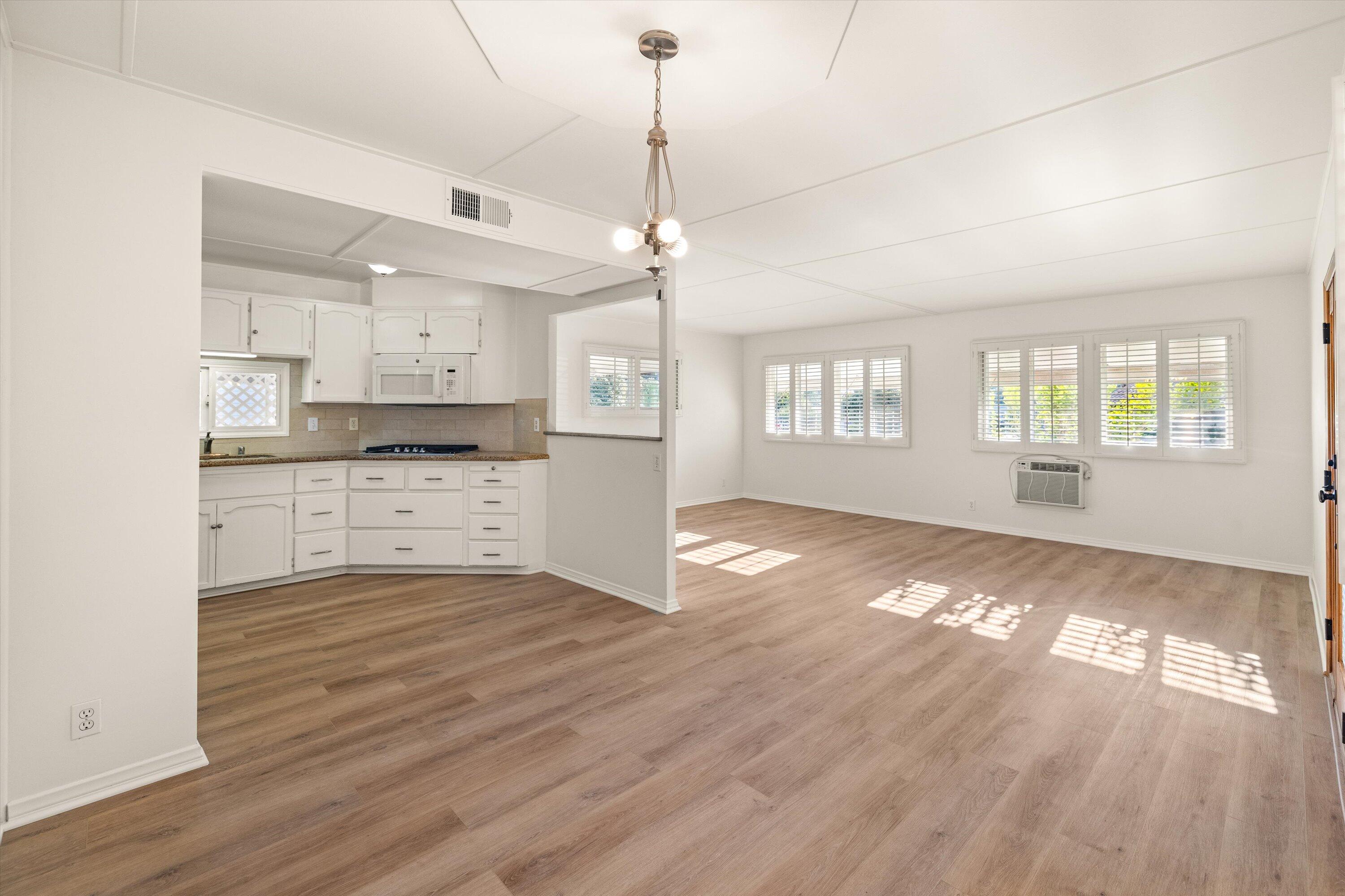 333 Old Mill Road, 332