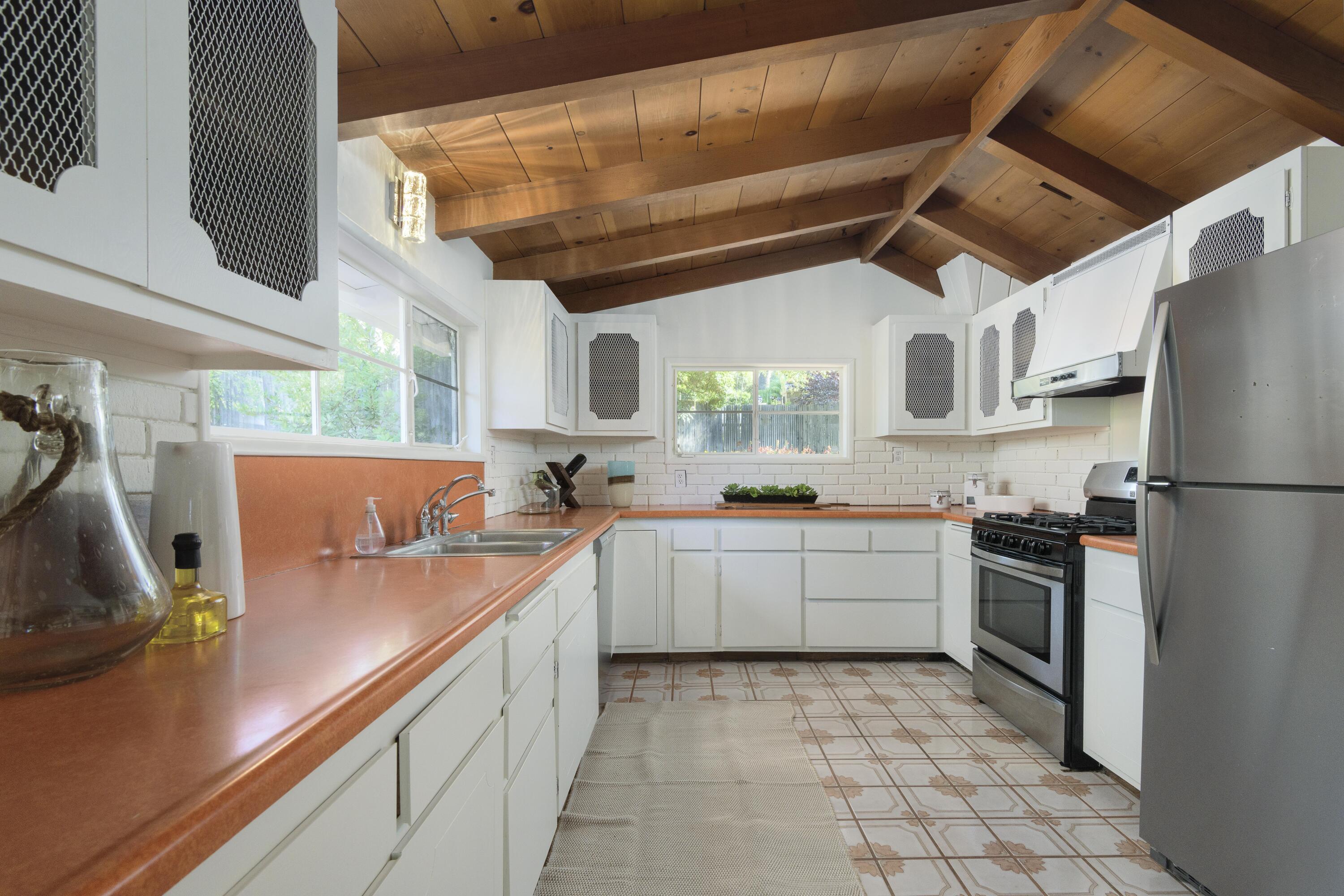22 Canyon Acres Drive