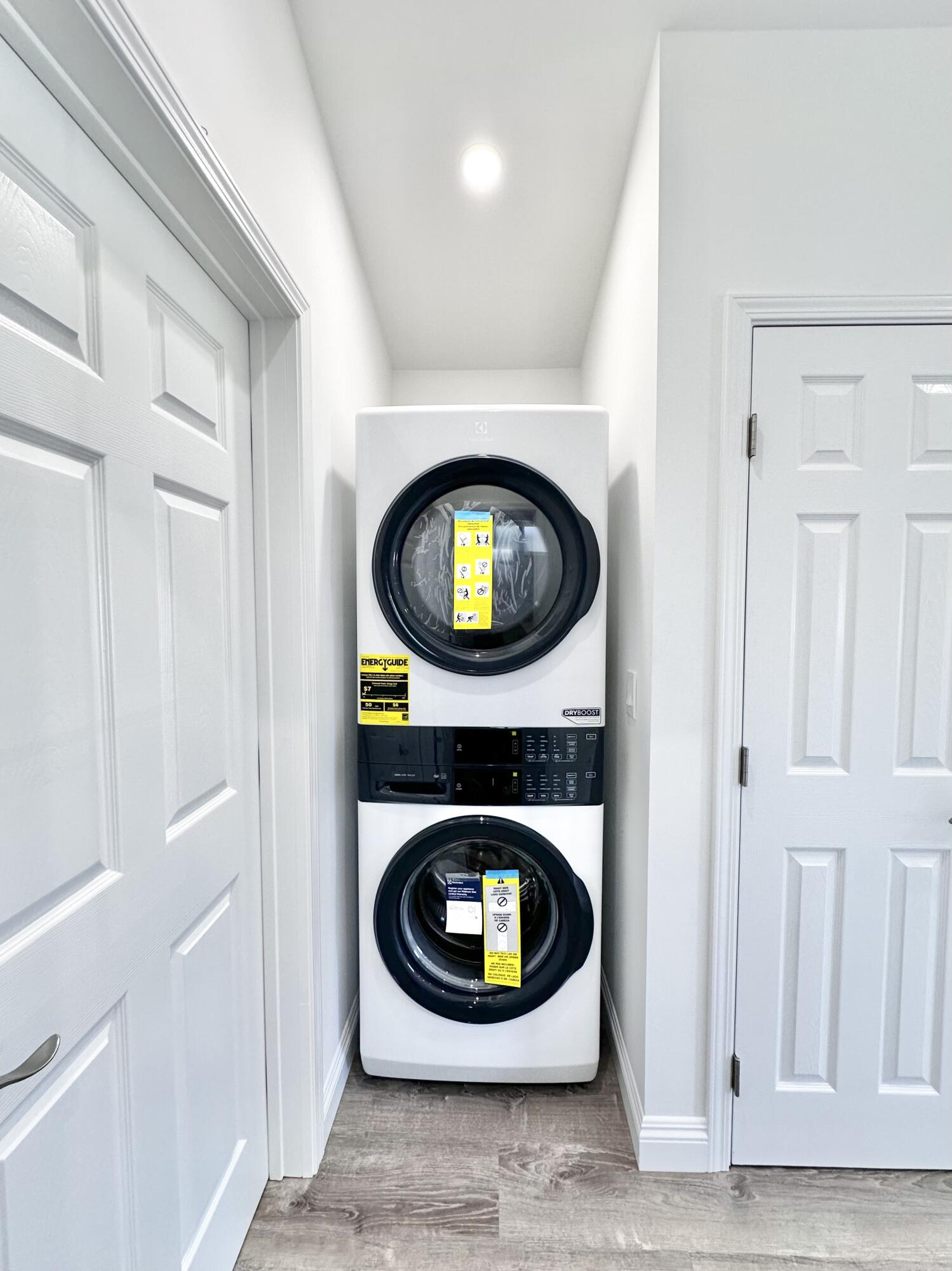 5073 San Vicente Drive, 101