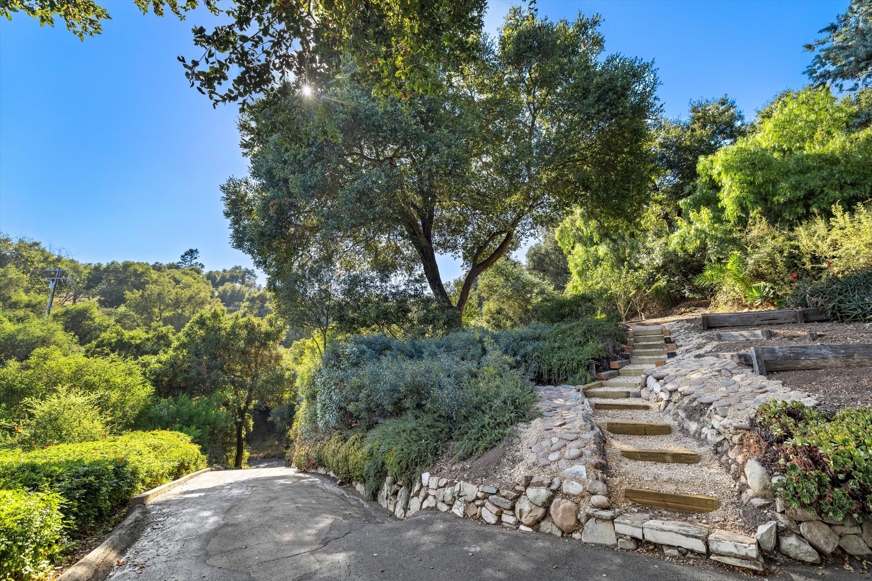 1297 Tunnel Road