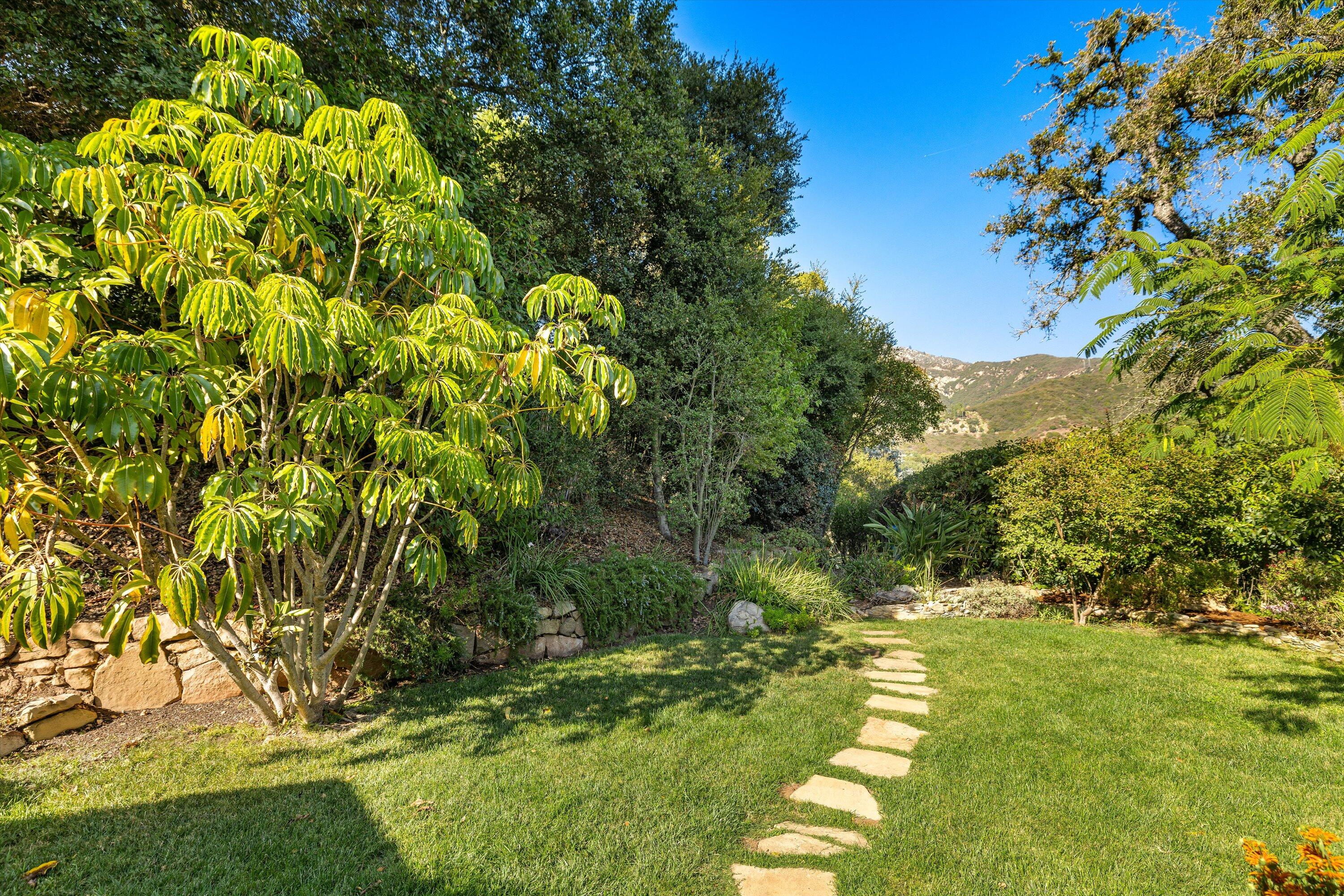 1297 Tunnel Road