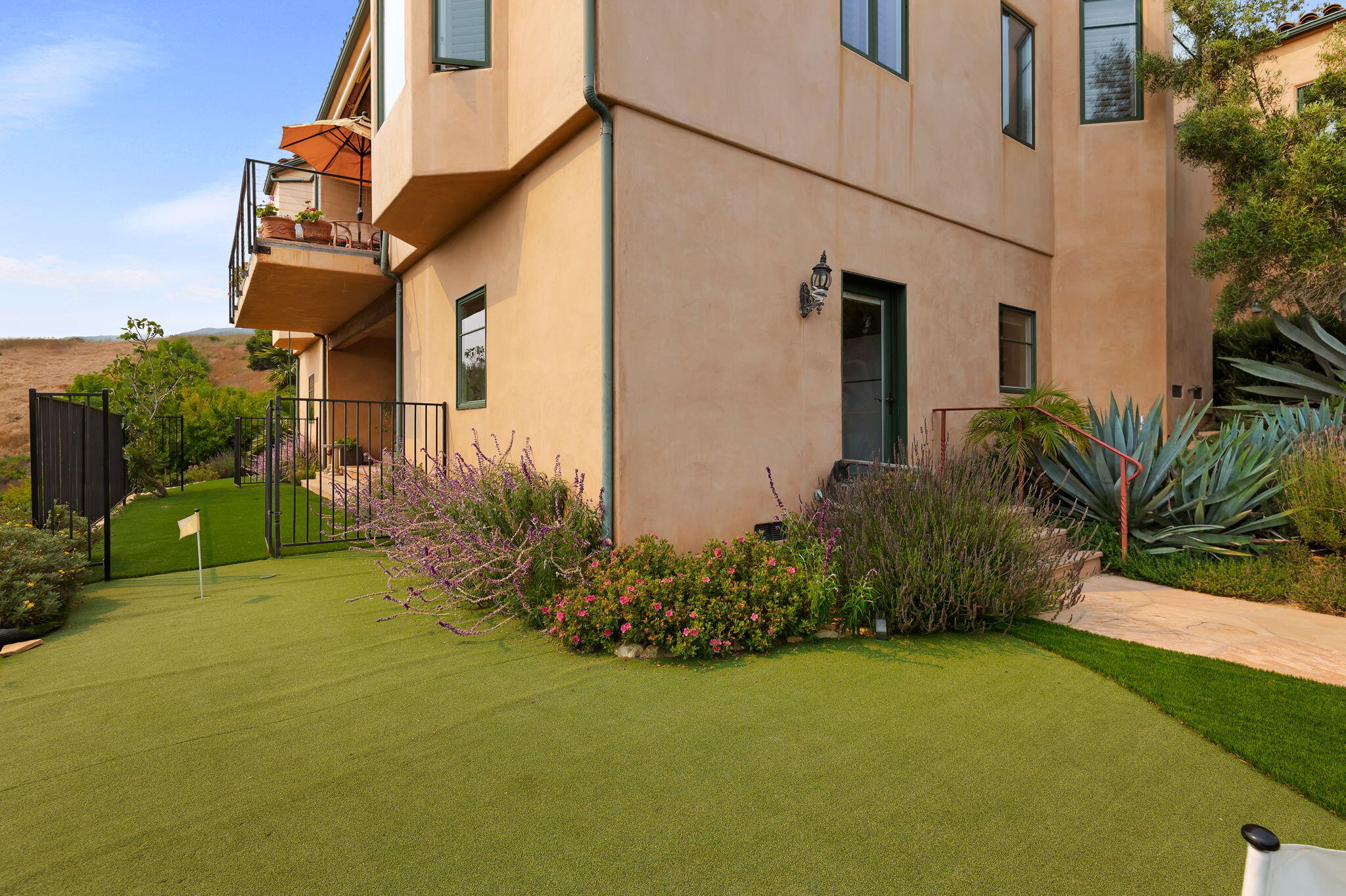 2827 Palomino Ridge Lane