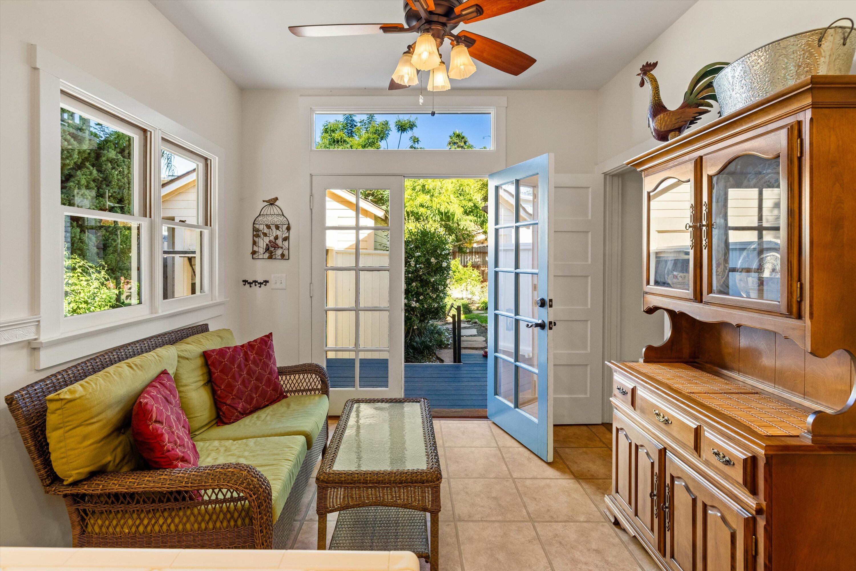426 W Los Olivos Street