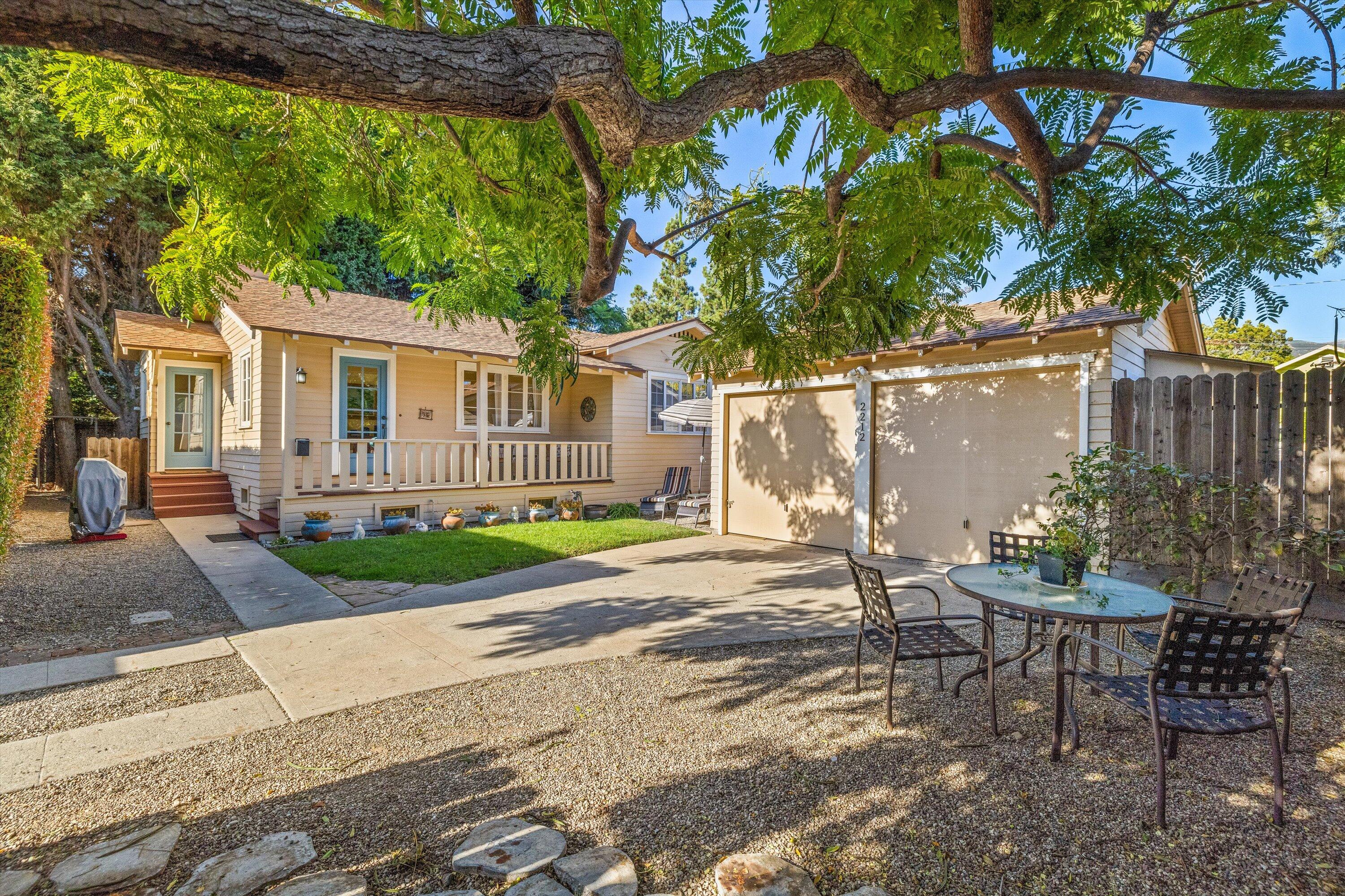 426 W Los Olivos Street