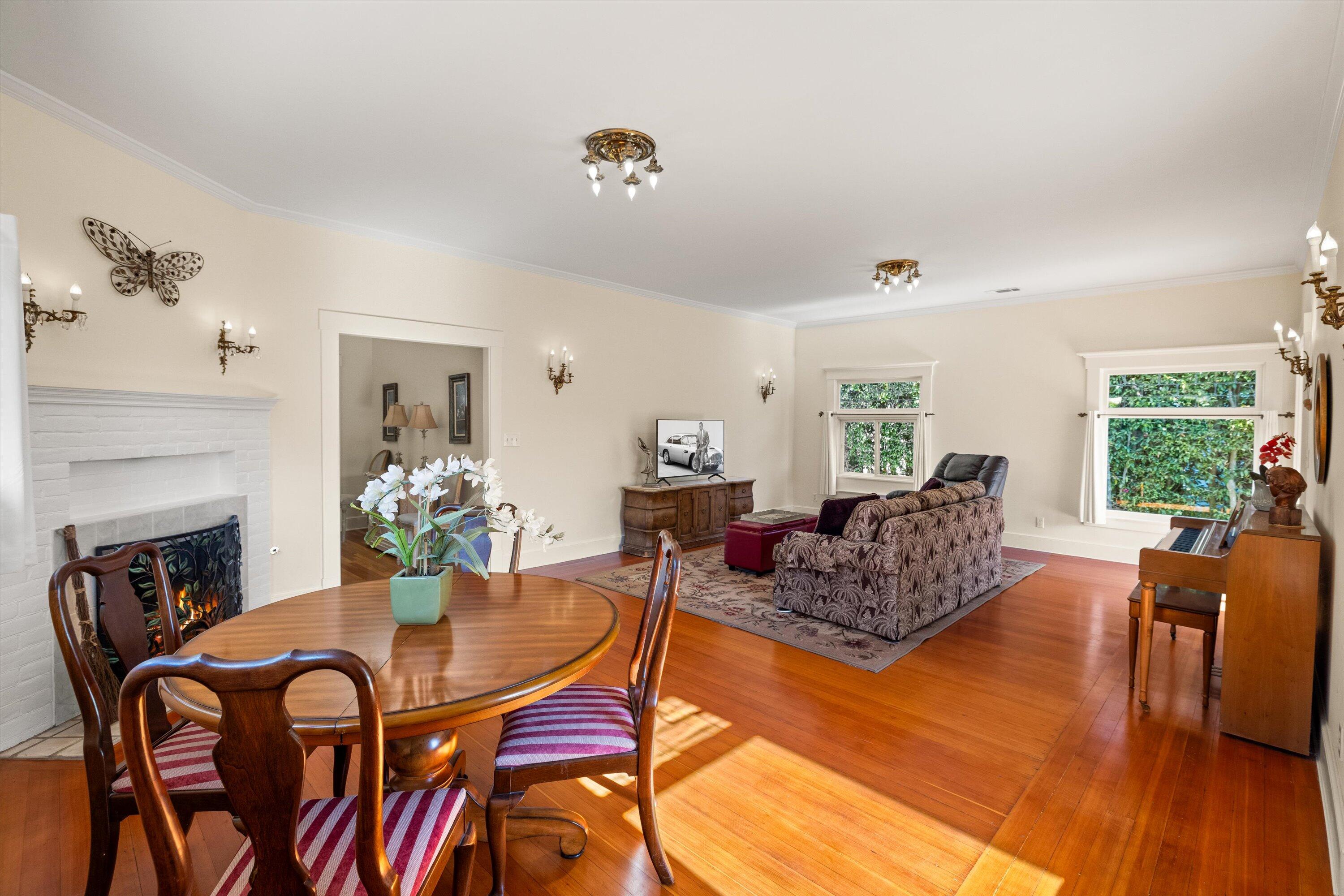 426 W Los Olivos Street