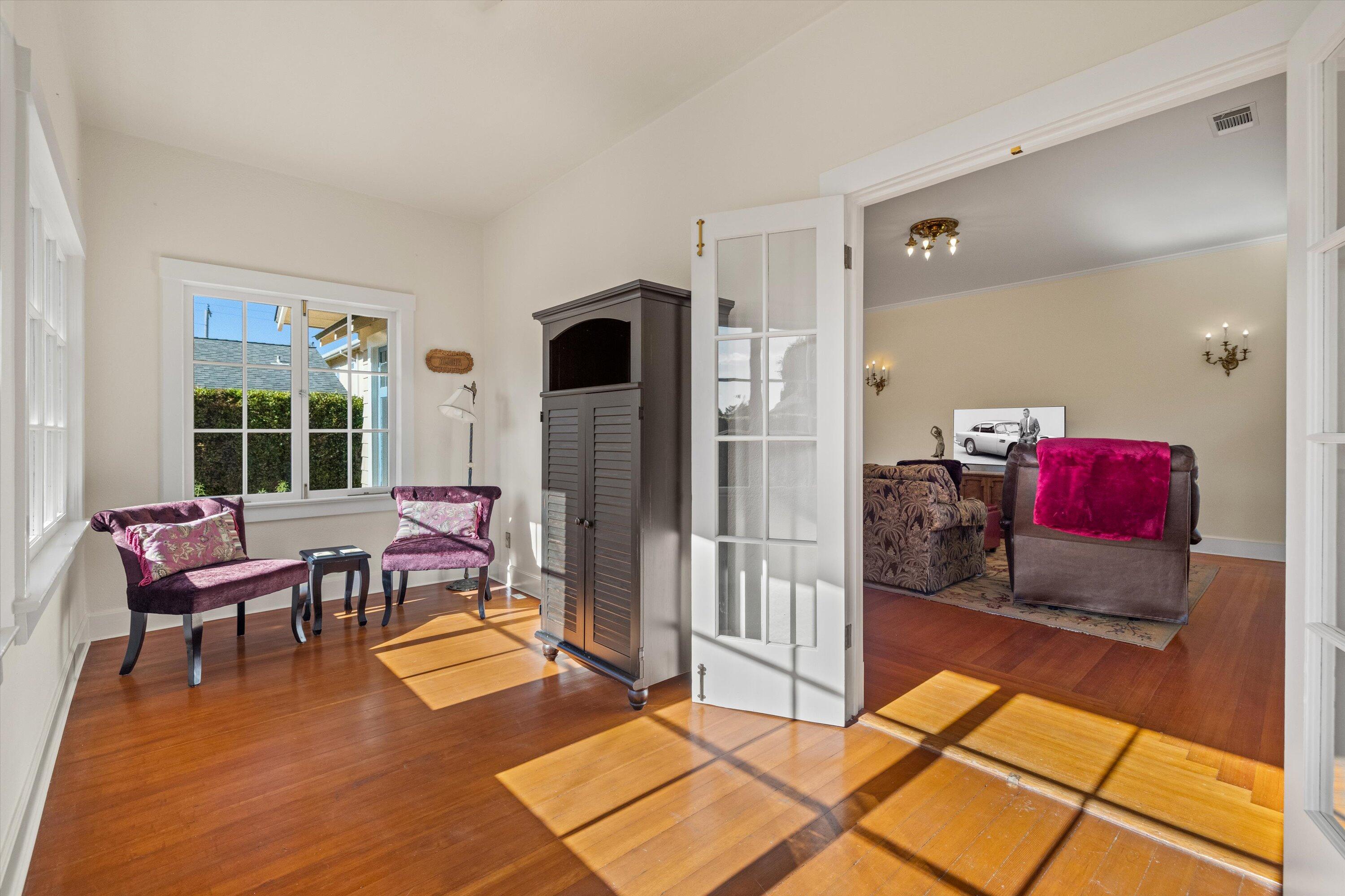 426 W Los Olivos Street