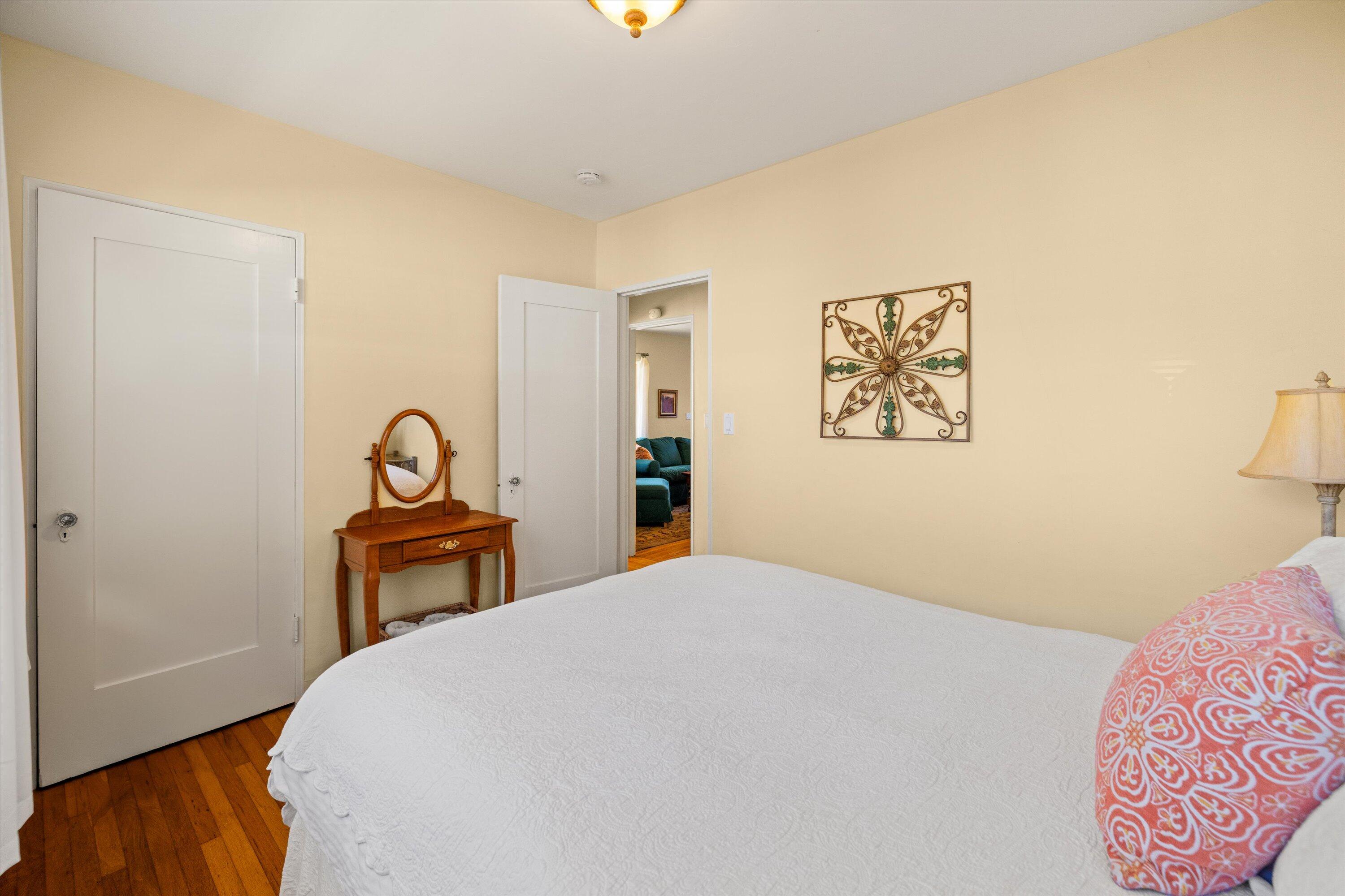 426 W Los Olivos Street