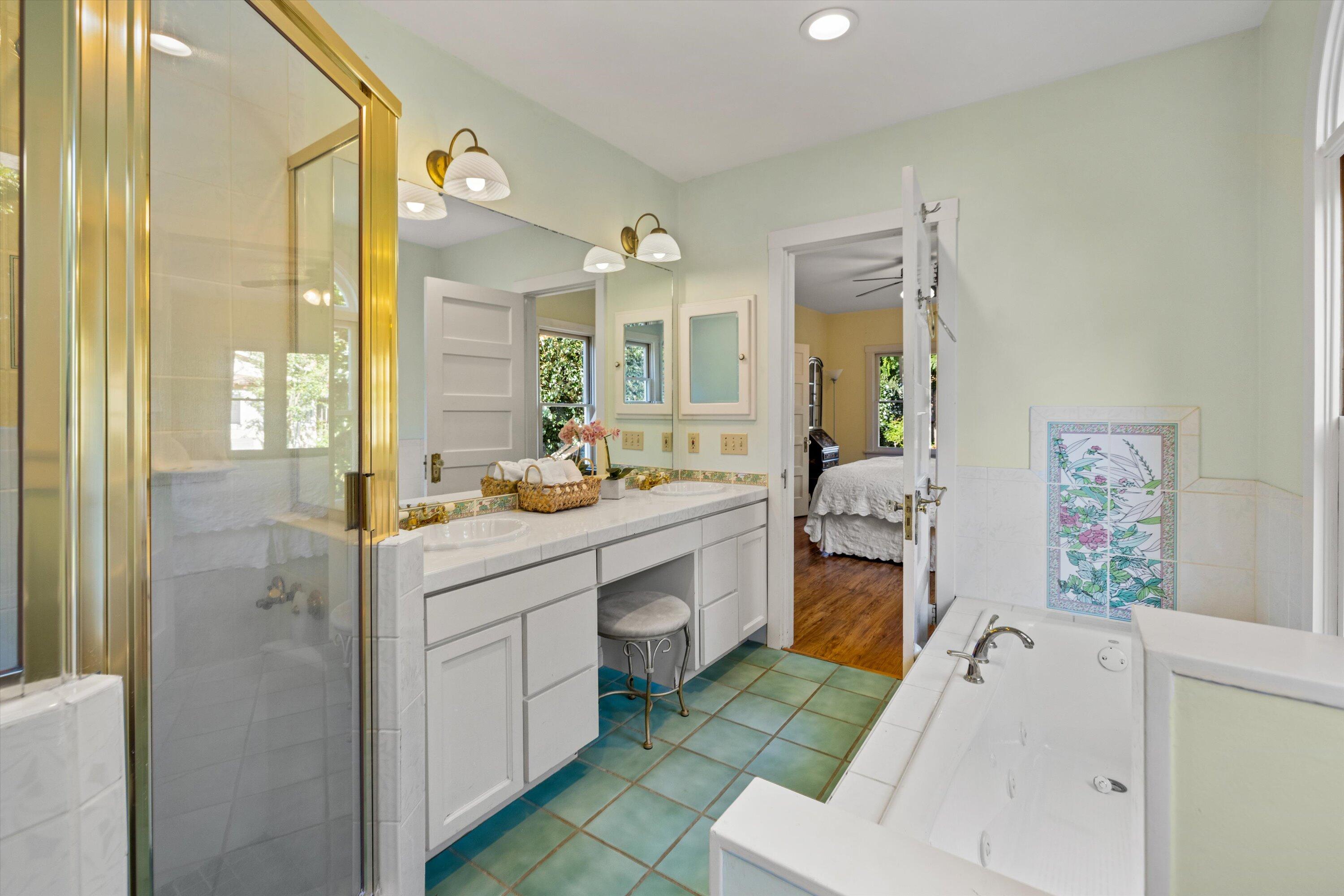 426 W Los Olivos Street
