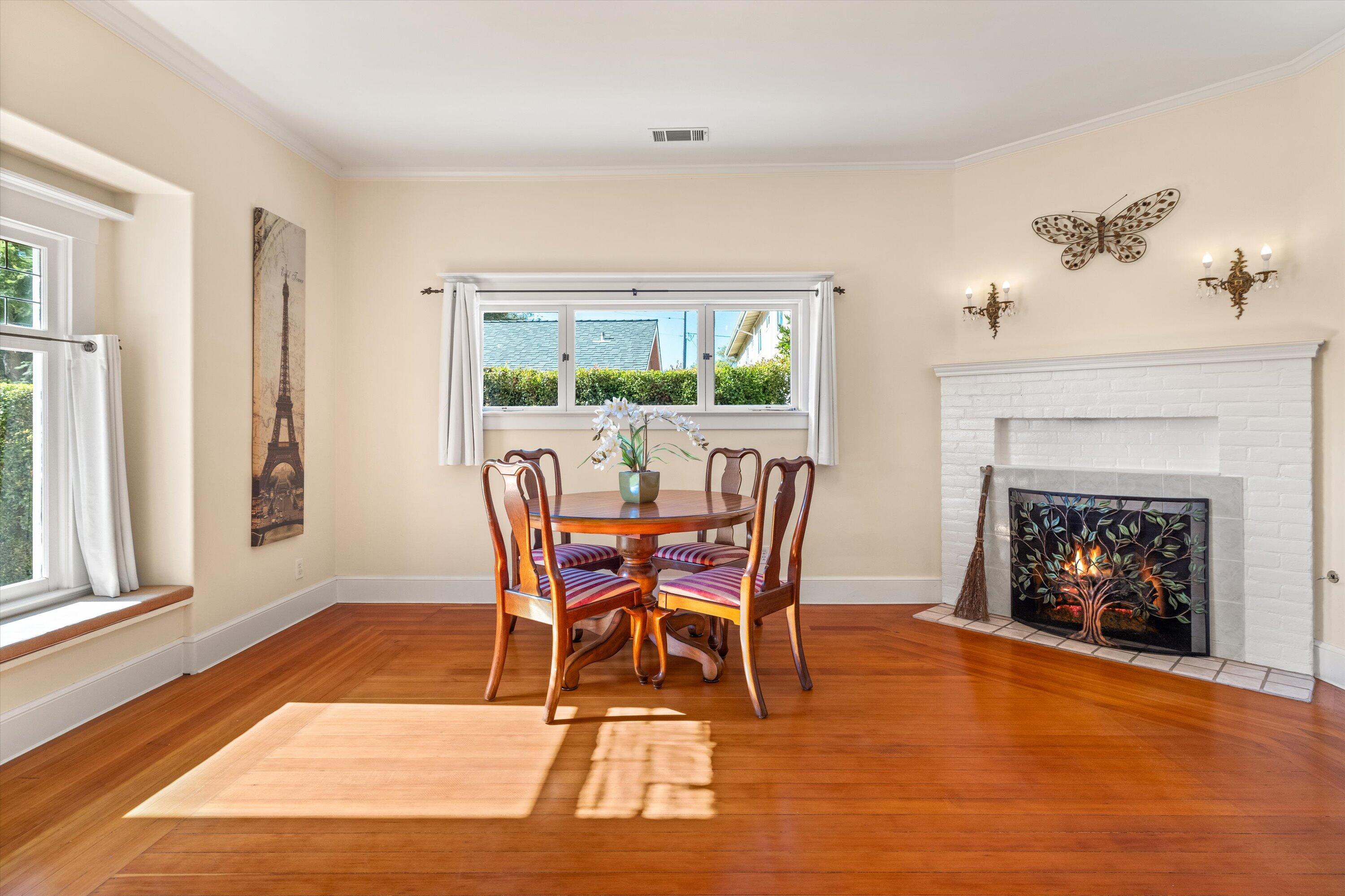 426 W Los Olivos Street