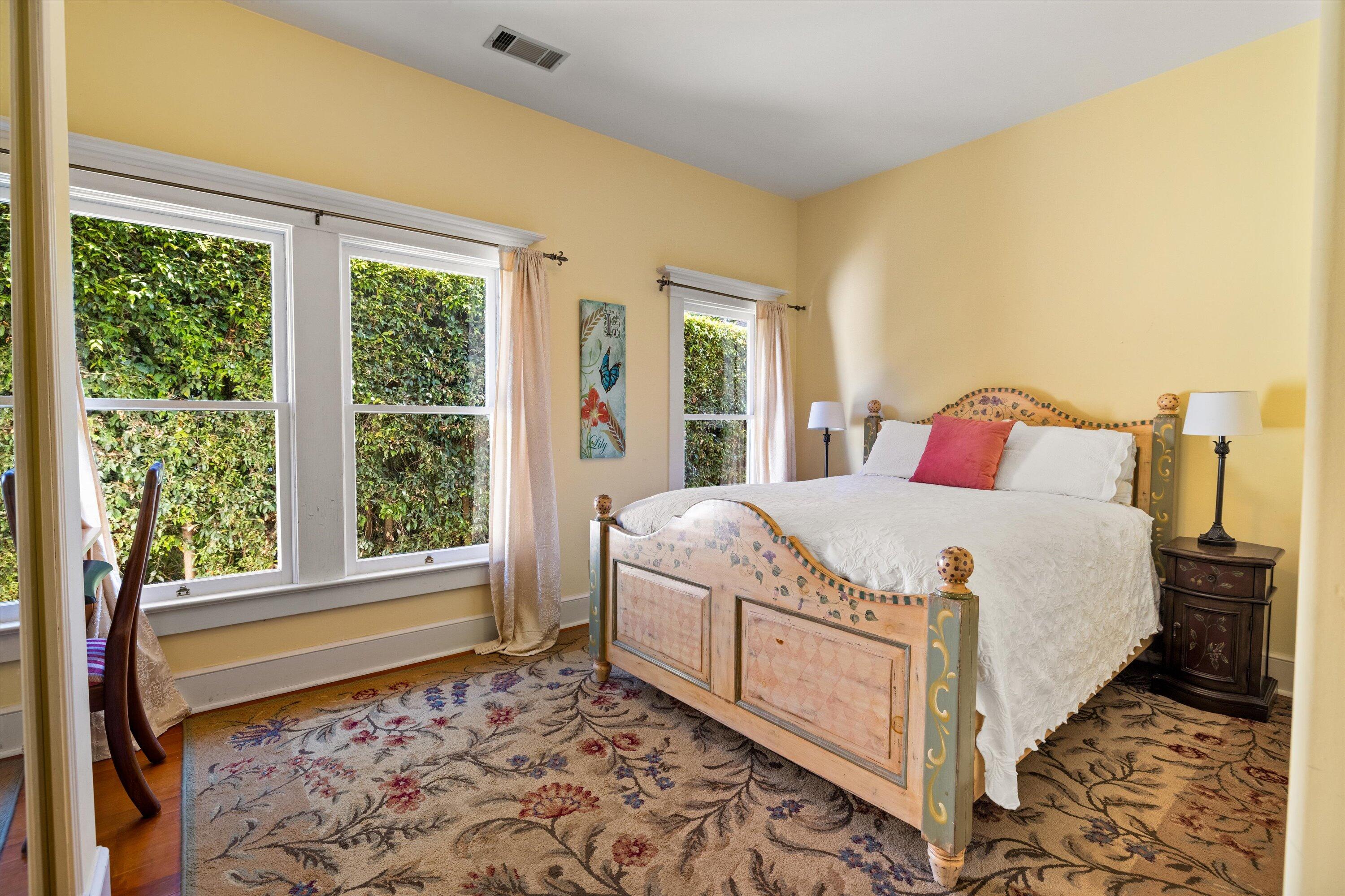 426 W Los Olivos Street