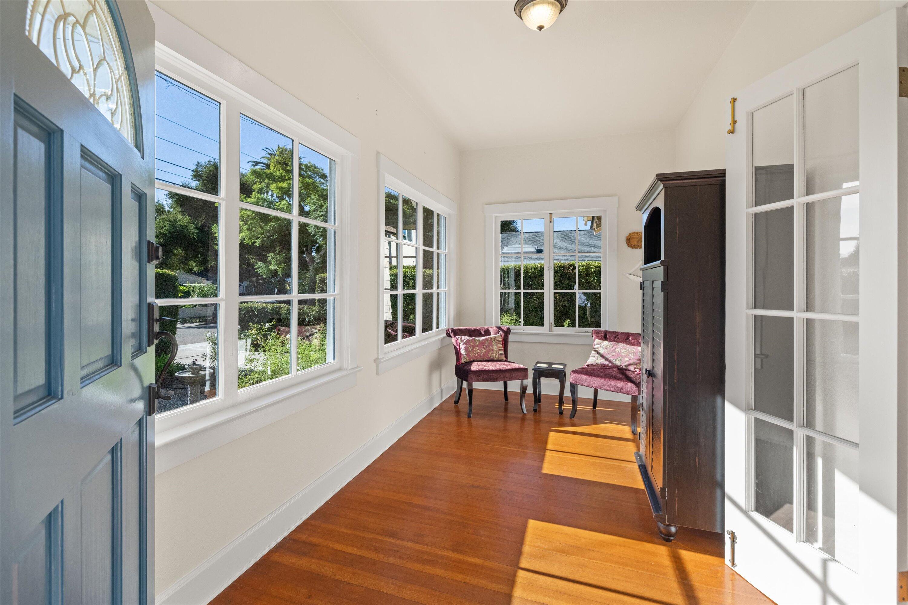 426 W Los Olivos Street