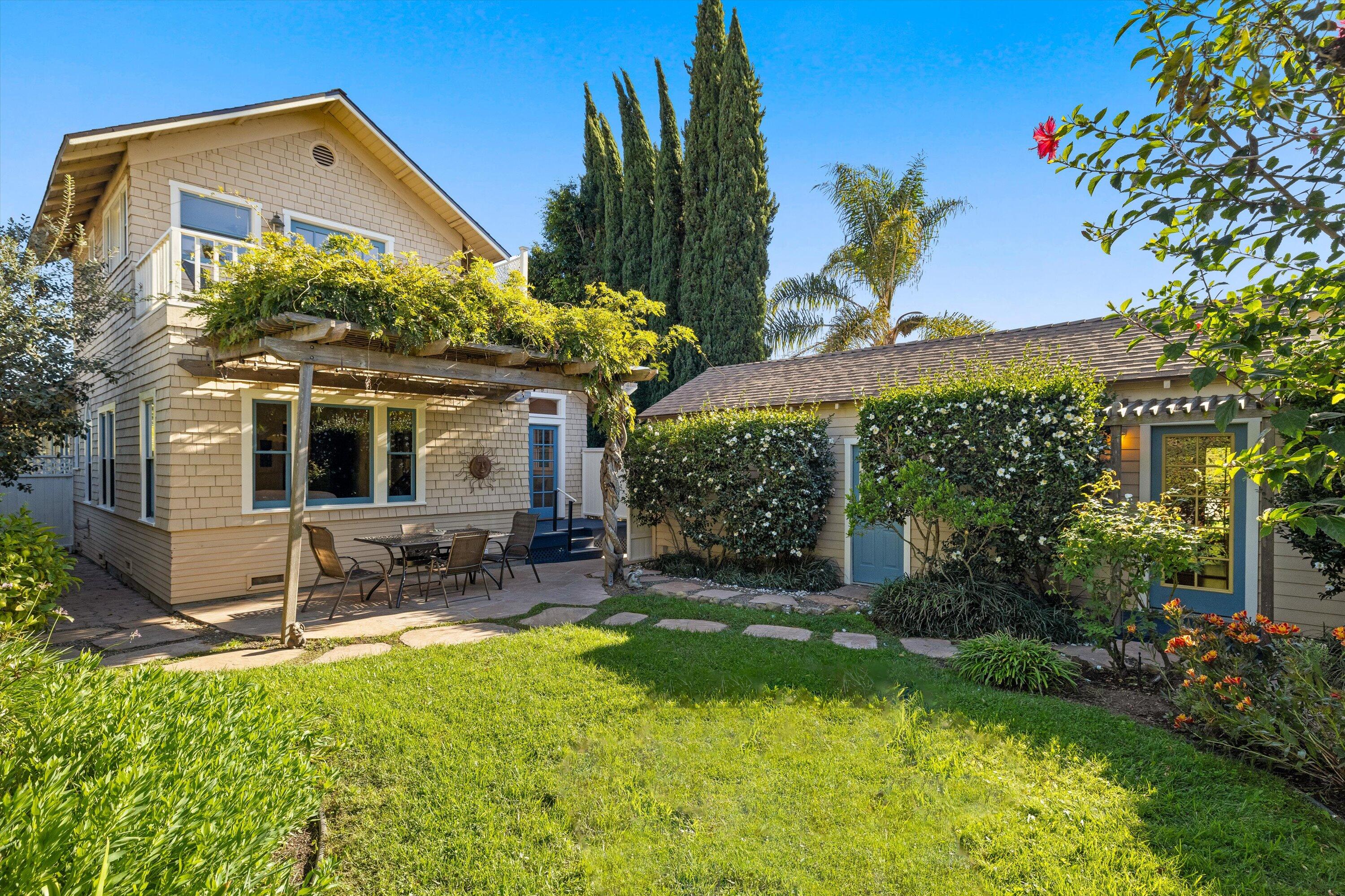 426 W Los Olivos Street