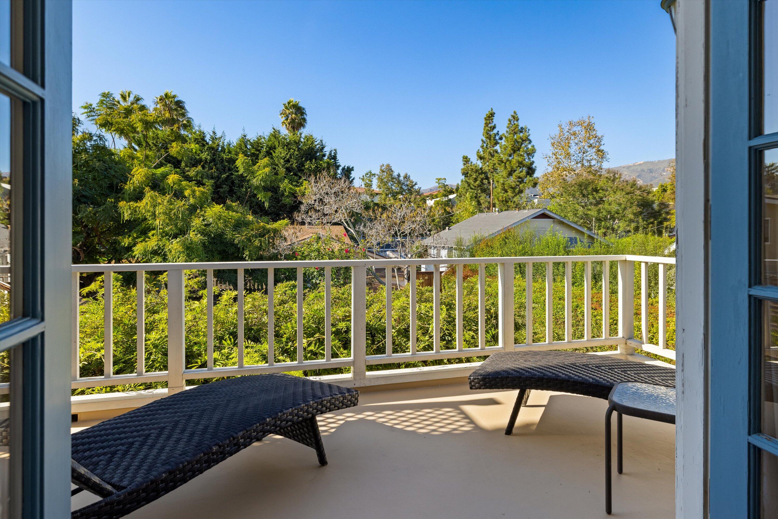 426 W Los Olivos Street