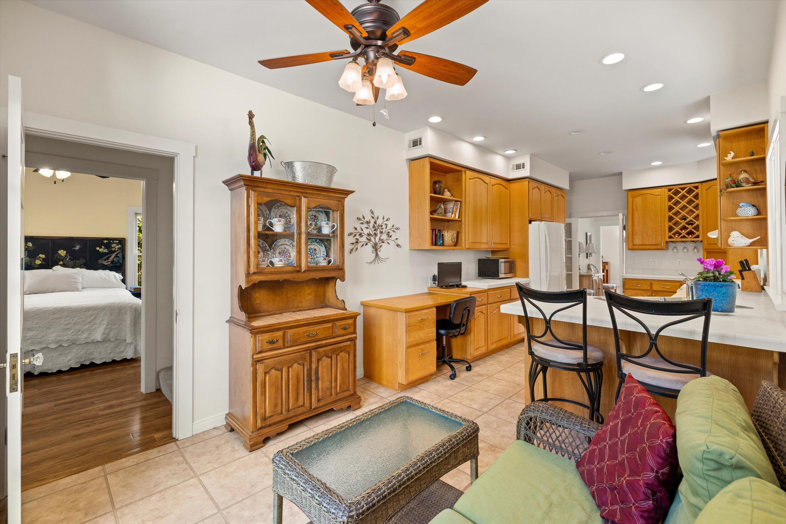 426 W Los Olivos Street