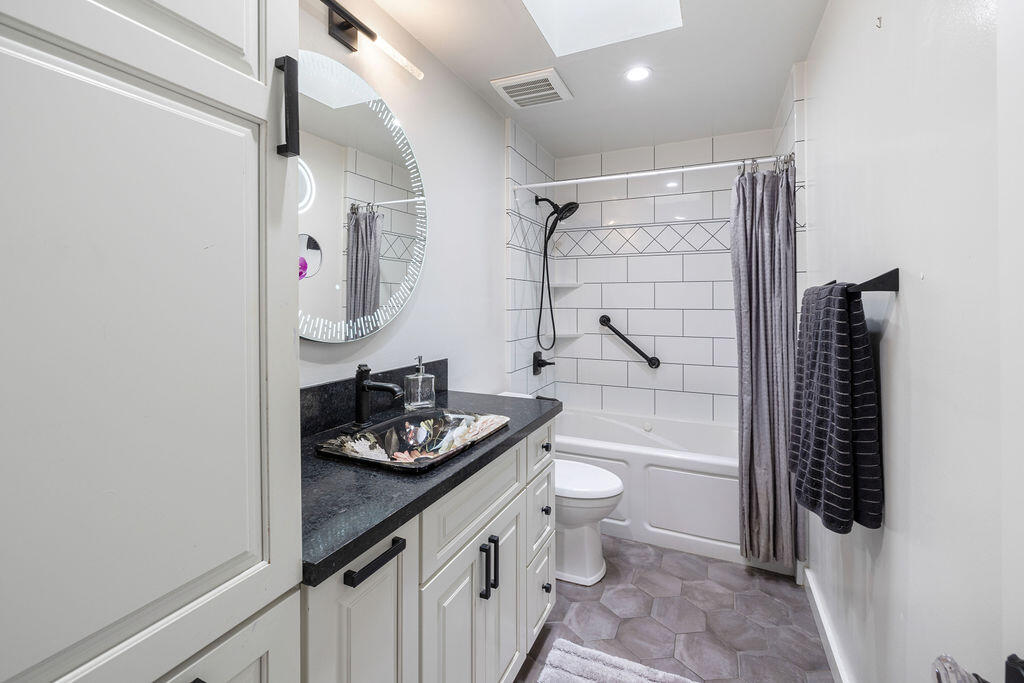 2329 Vista Madera