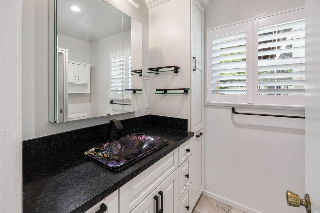 2329 Vista Madera