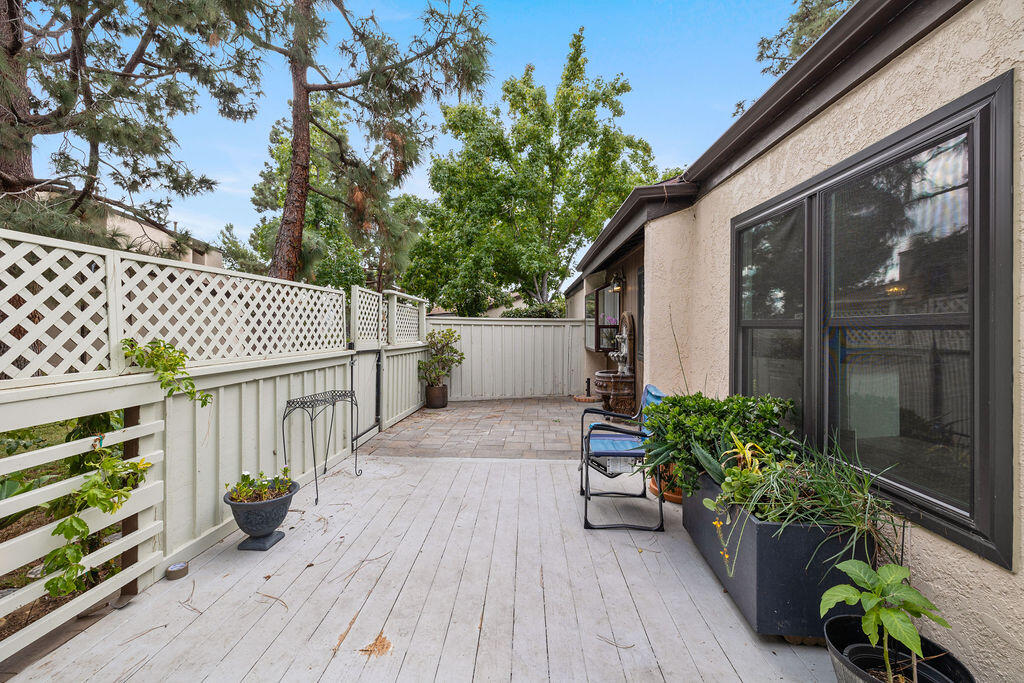 2329 Vista Madera