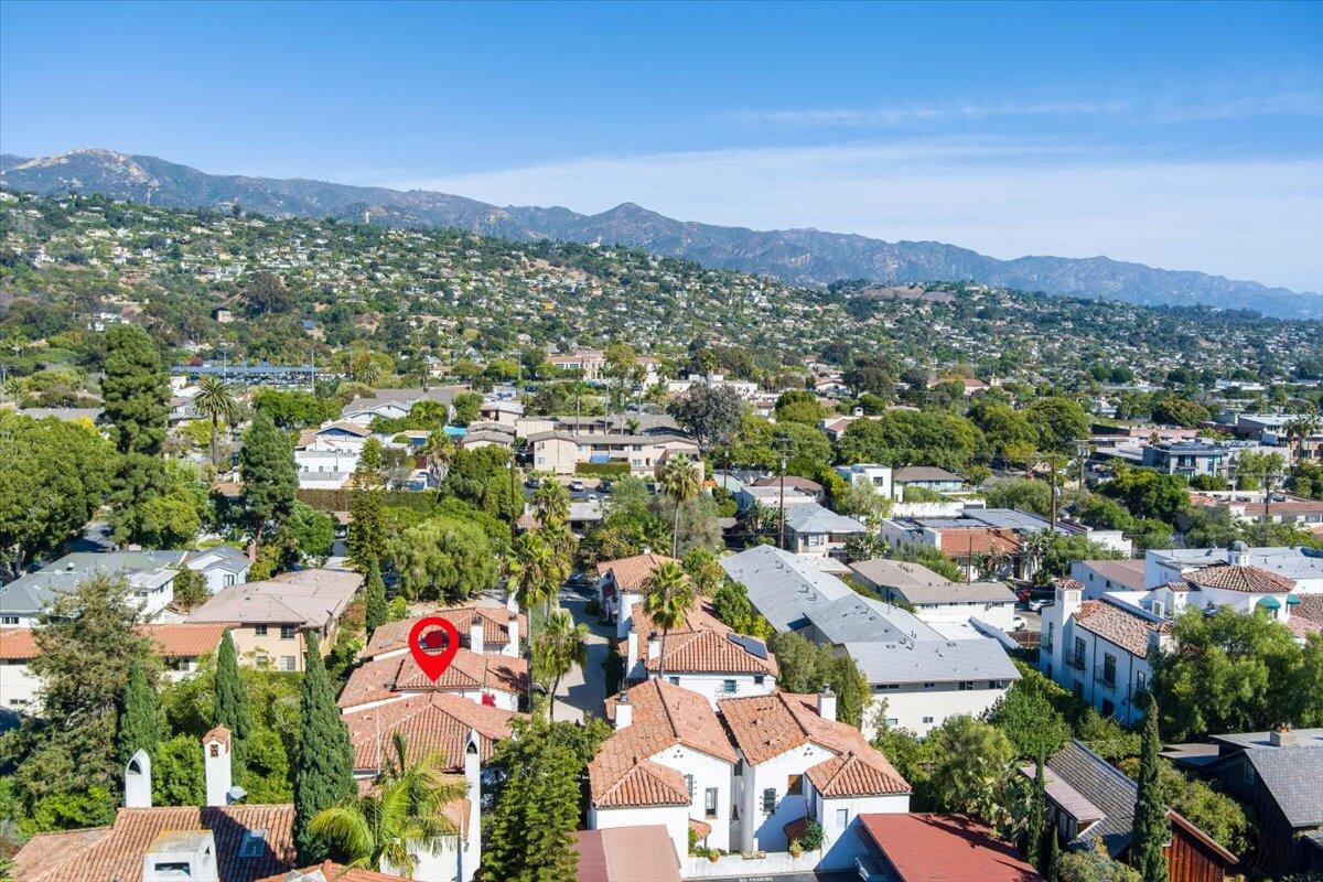 1021 Laguna Street, 7