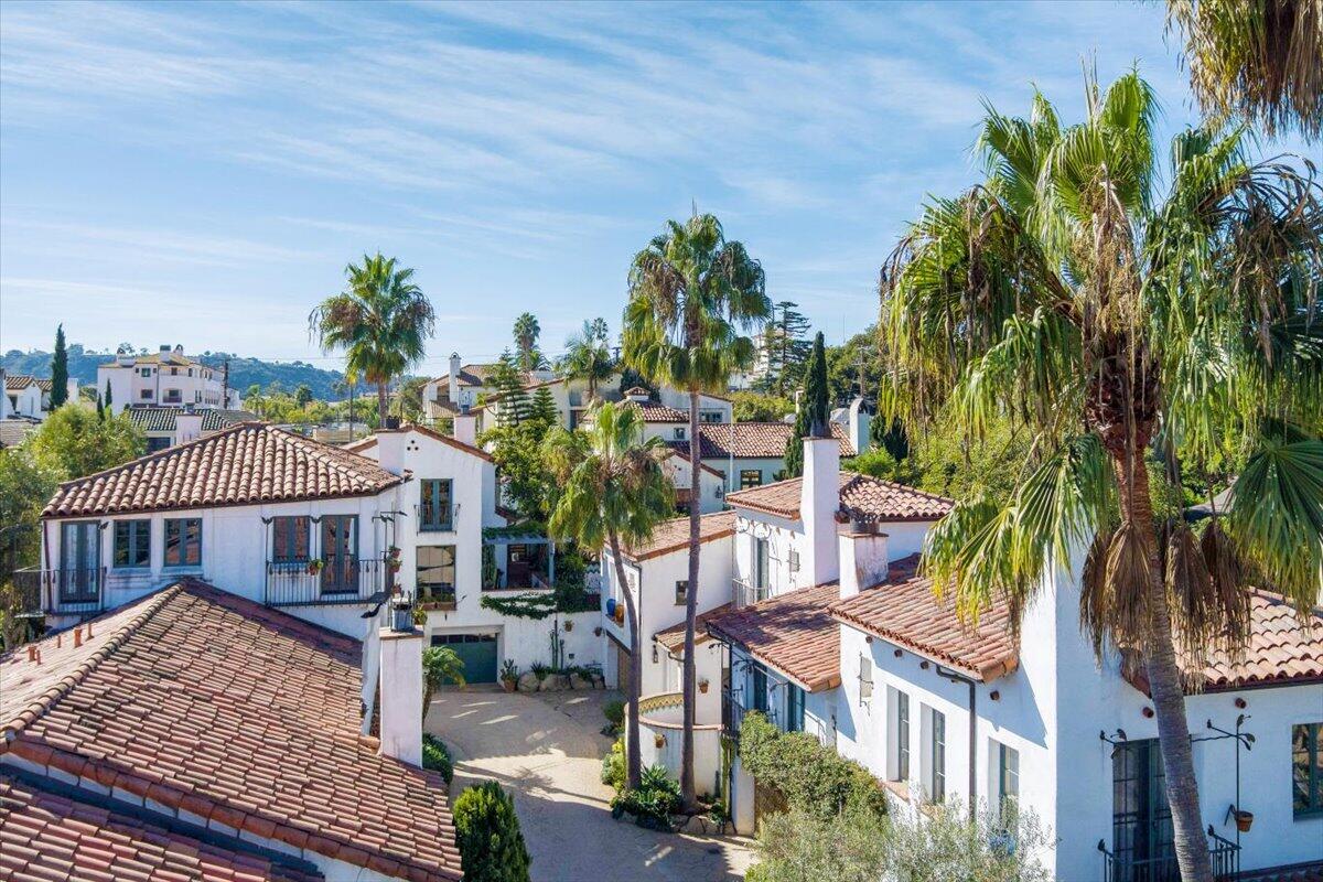 1021 Laguna Street, 7