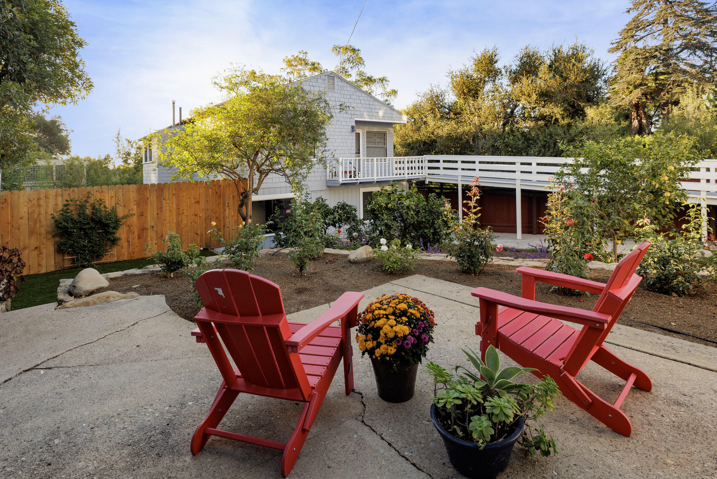 424-426 E Valerio Street