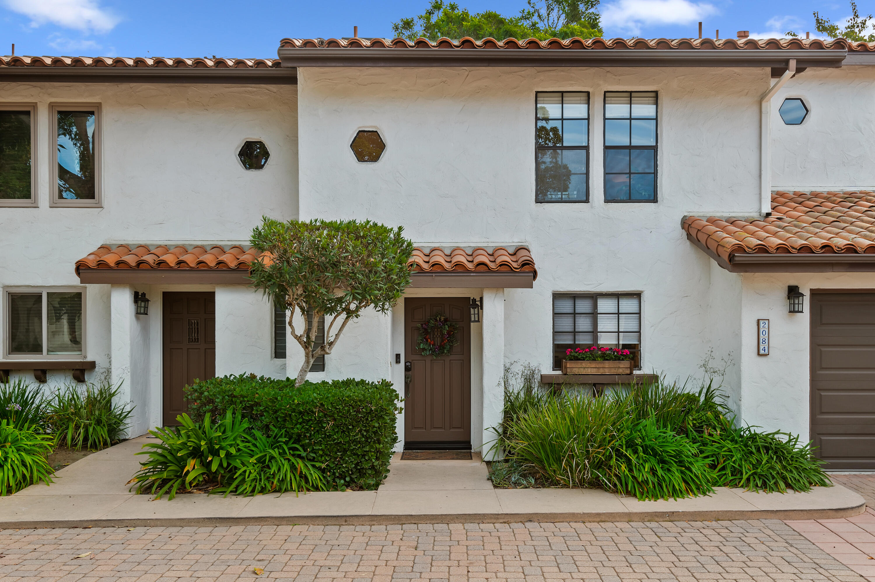 2084 Cliff Drive