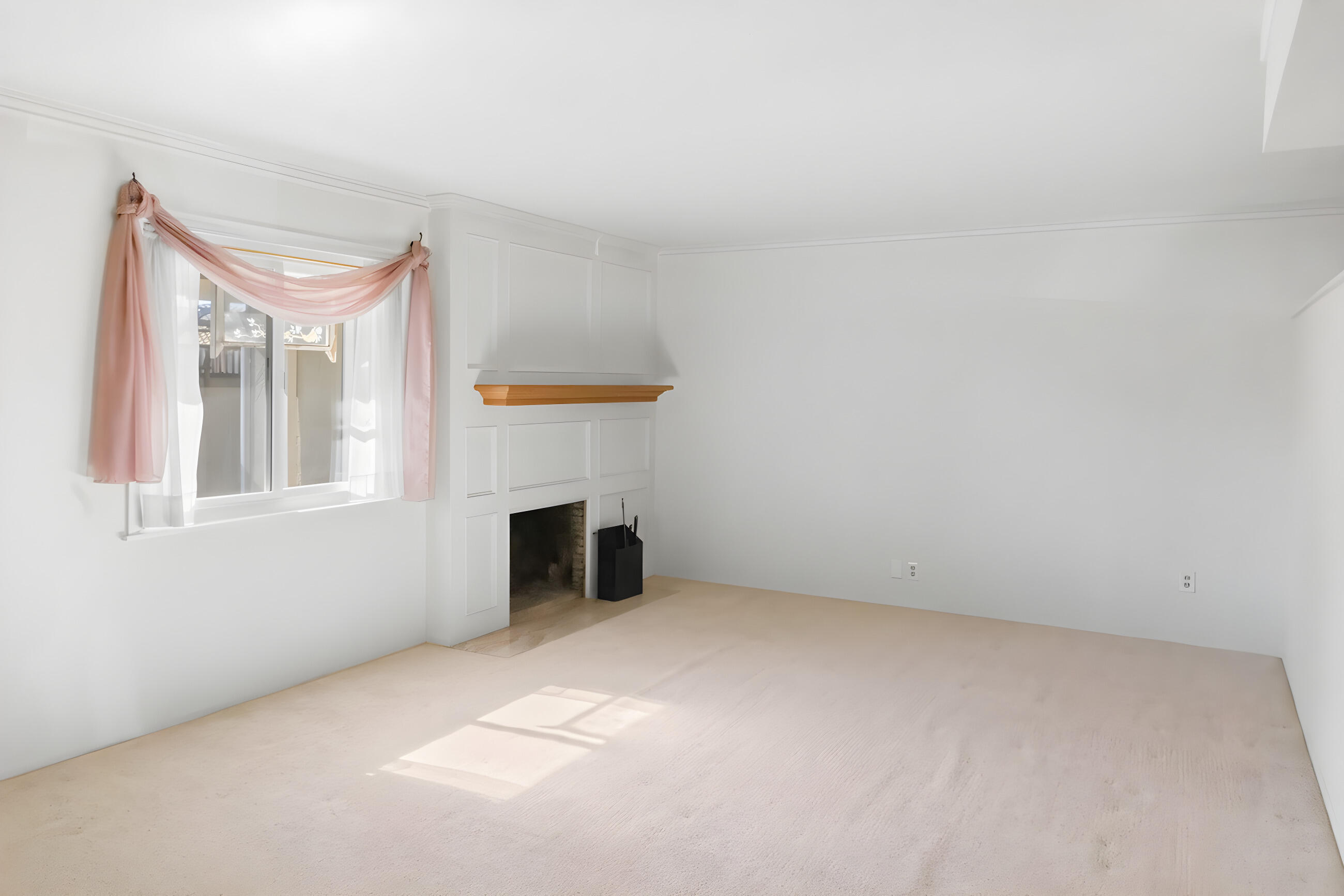1133 N Gardenia