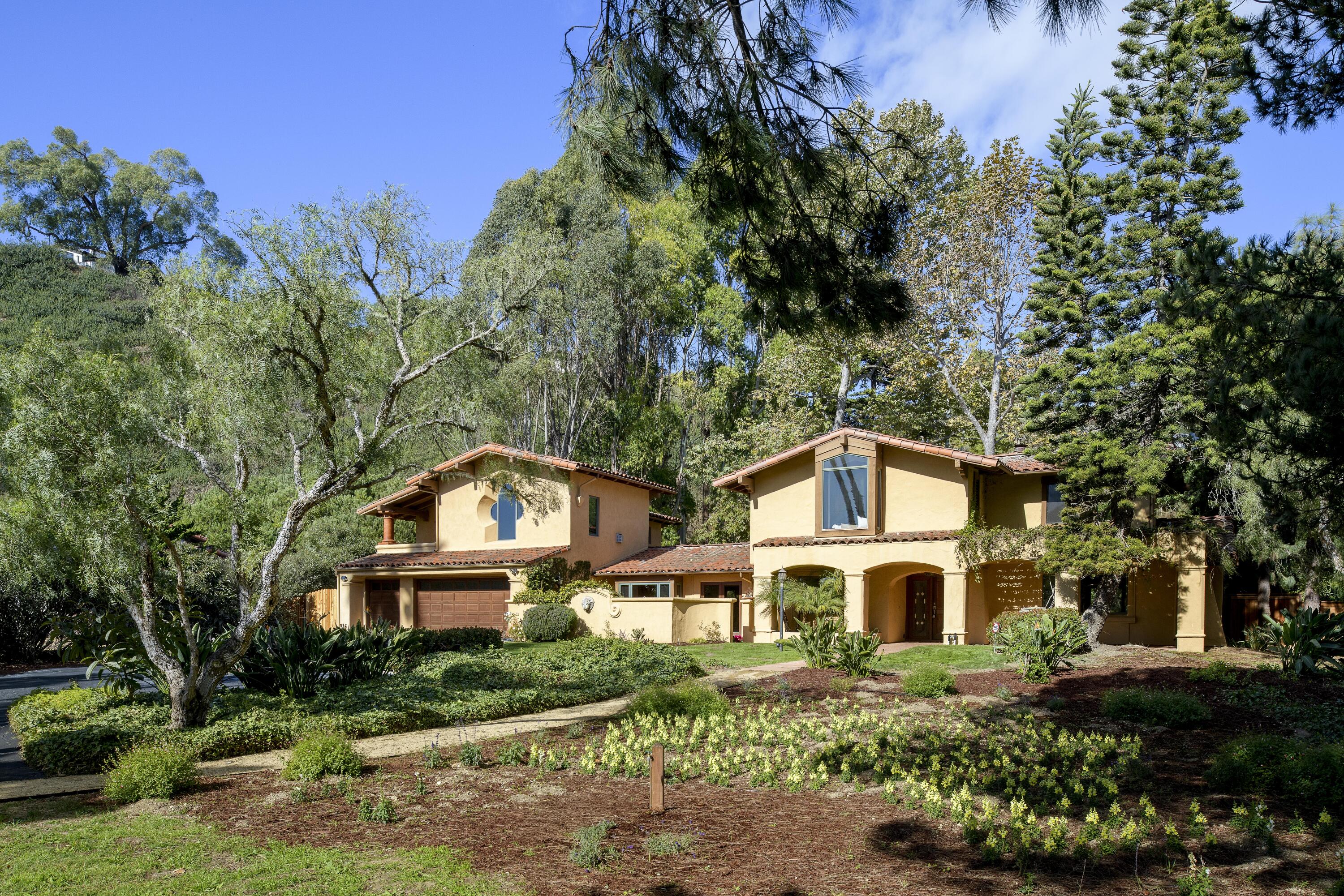 2938 Cliff Drive