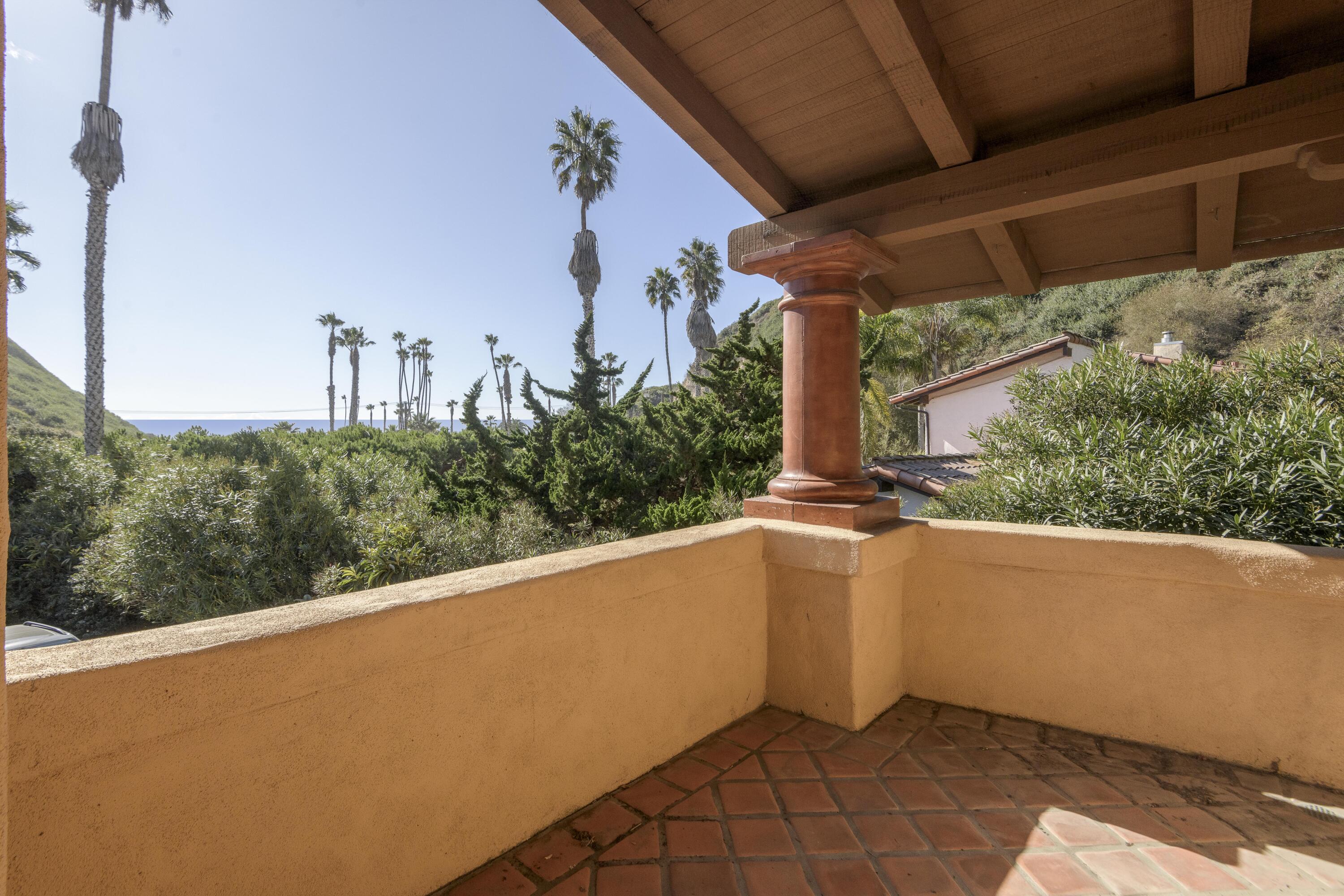 2938 Cliff Drive