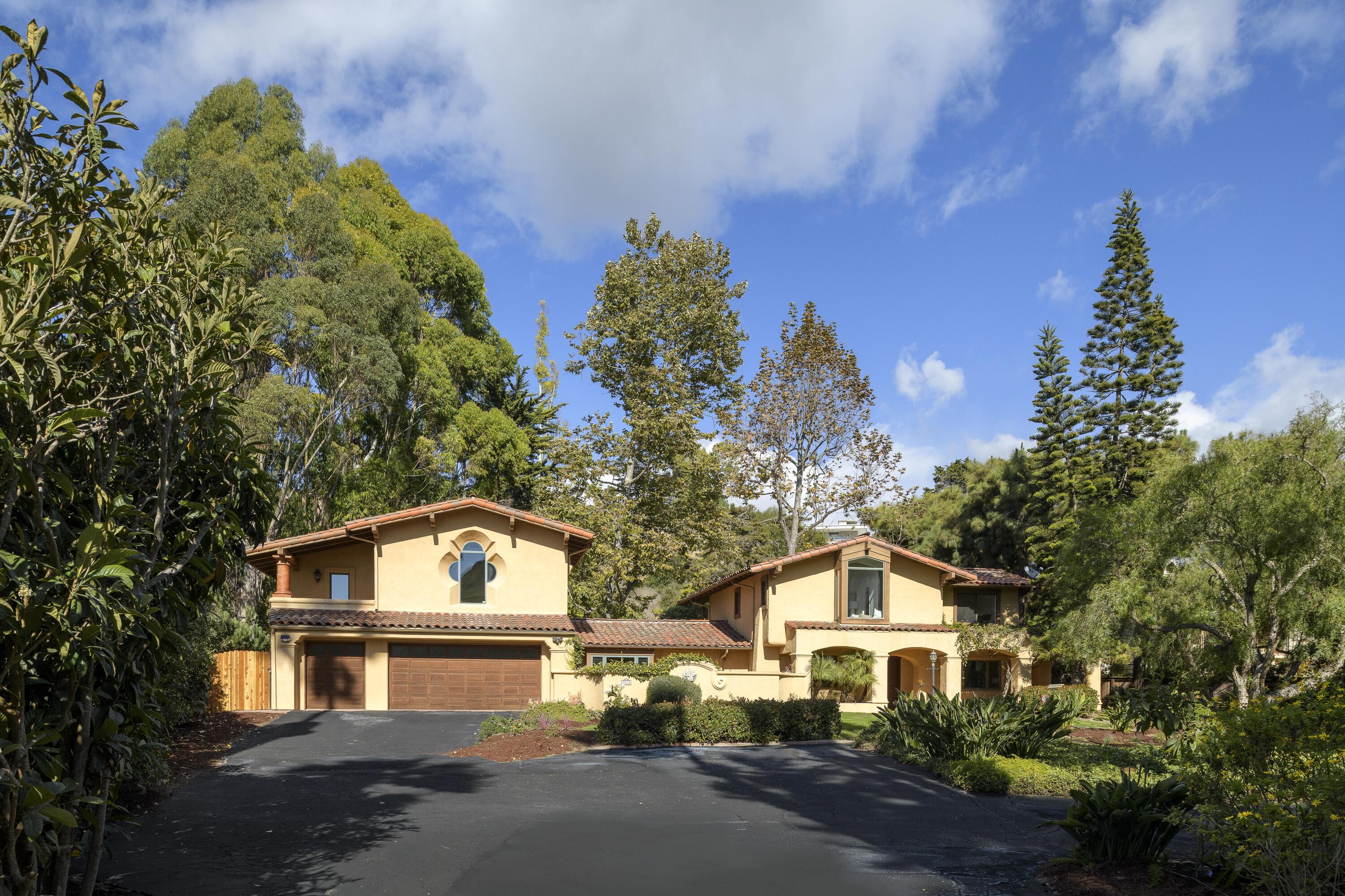 2938 Cliff Drive