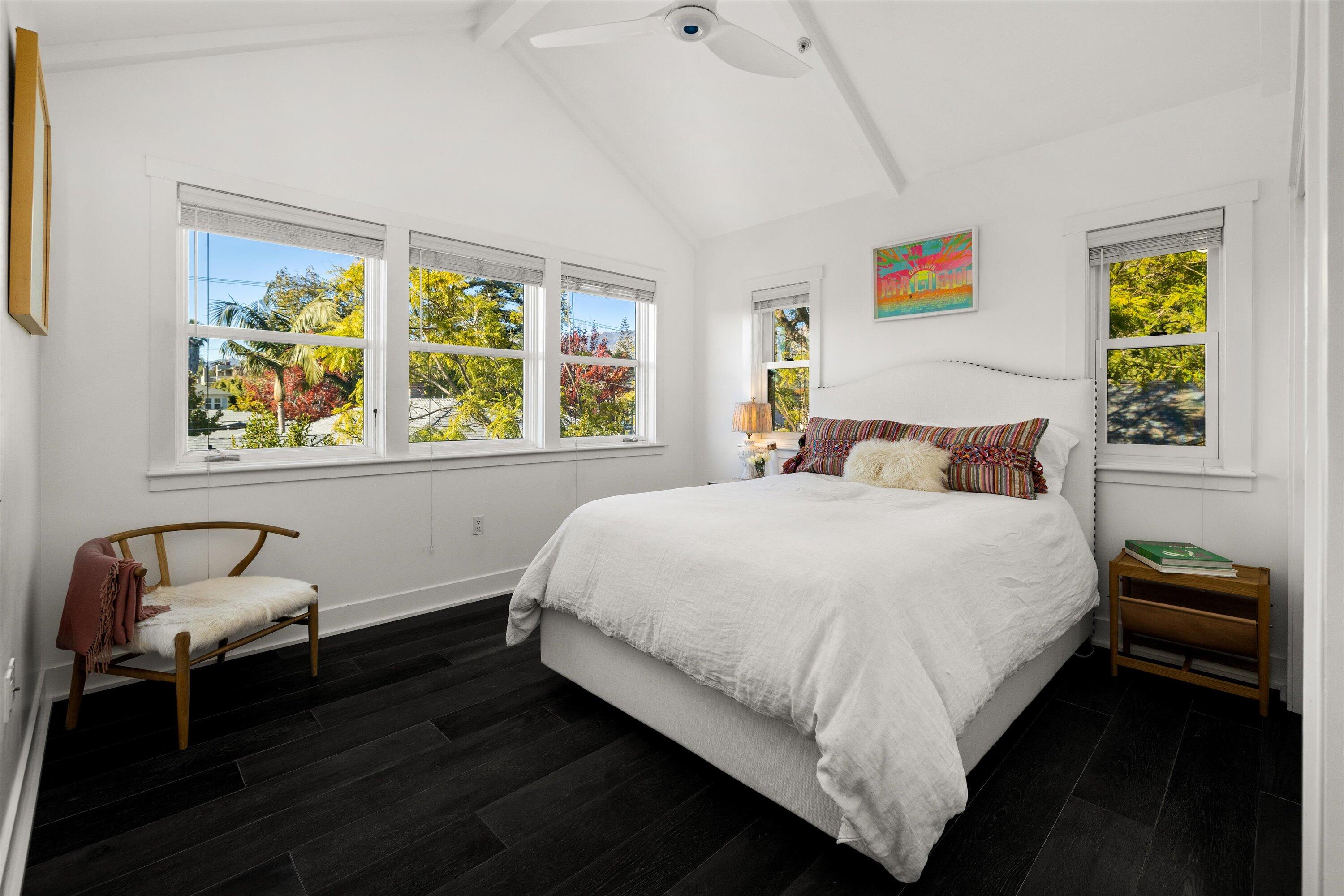 1227 De La Vina Street Unit C