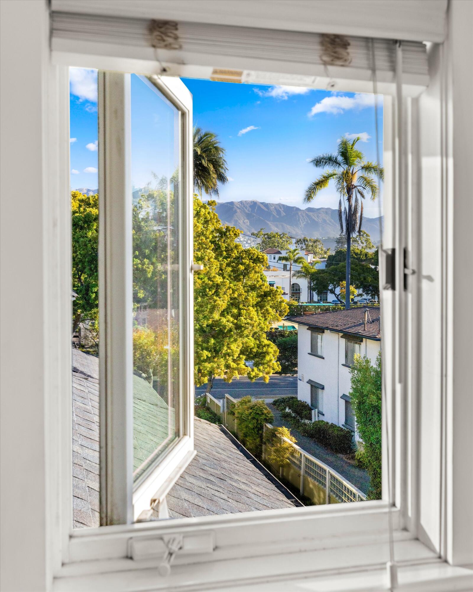 1227 De La Vina Street Unit C