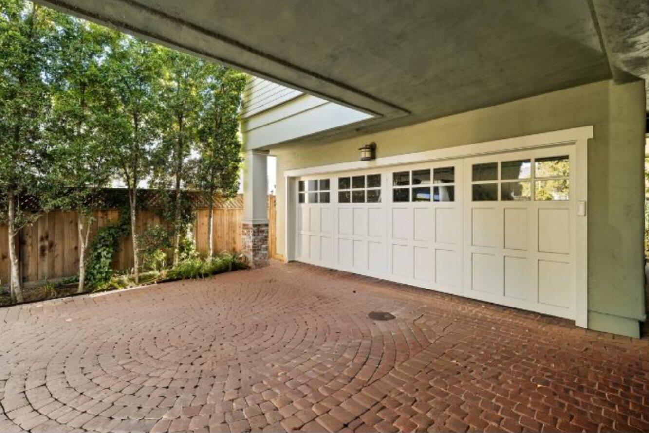1227 De La Vina Street Unit C