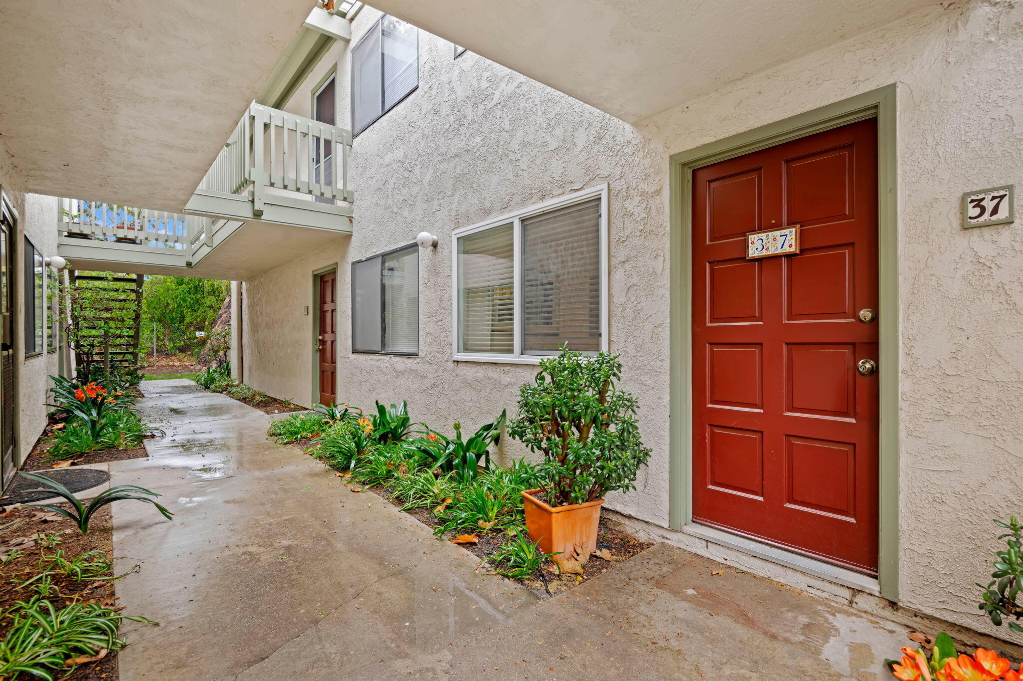 33 Dearborn Place 37