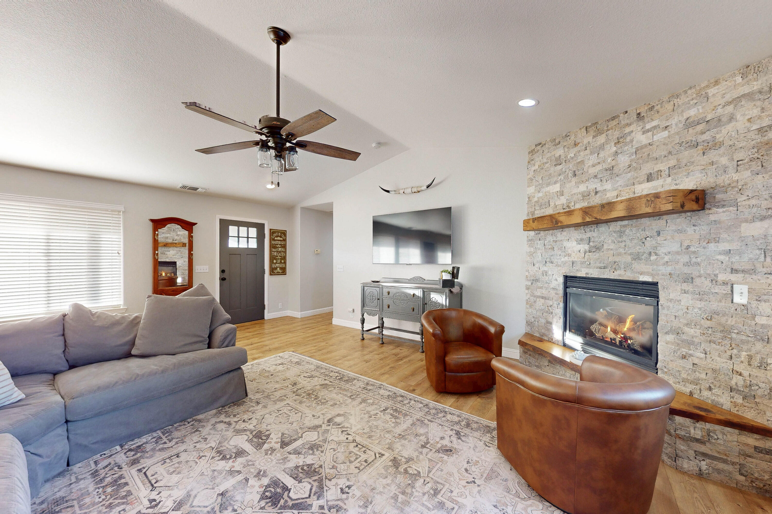 2305 Rio Rita Road