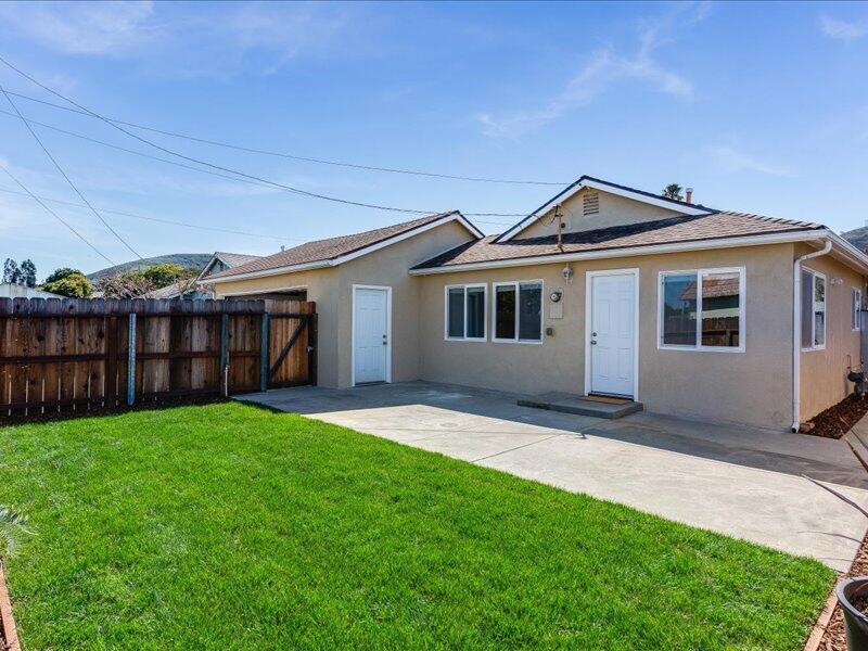 1217 E Peach Avenue