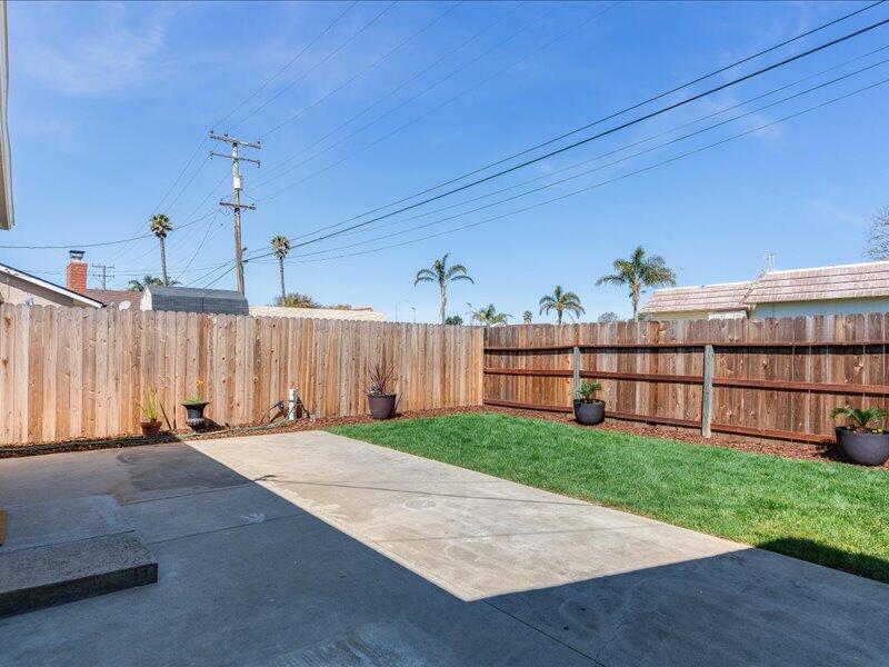 1217 E Peach Avenue