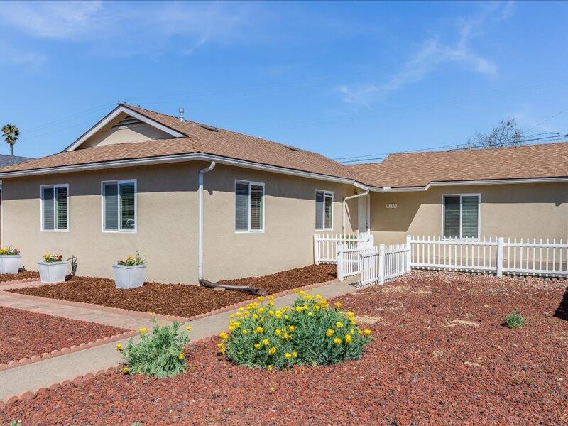 1217 E Peach Avenue