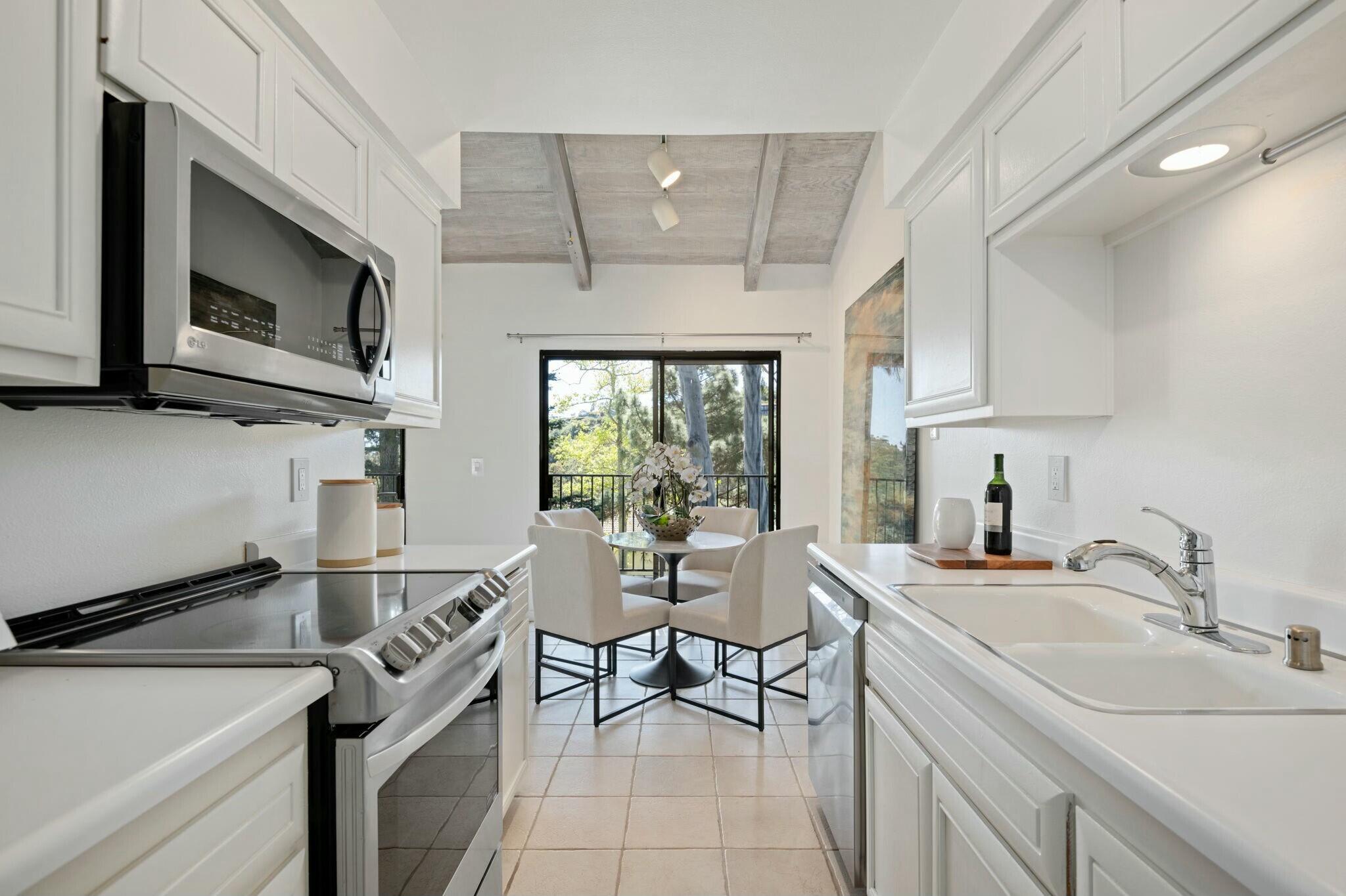 958 Miramonte Drive 1
