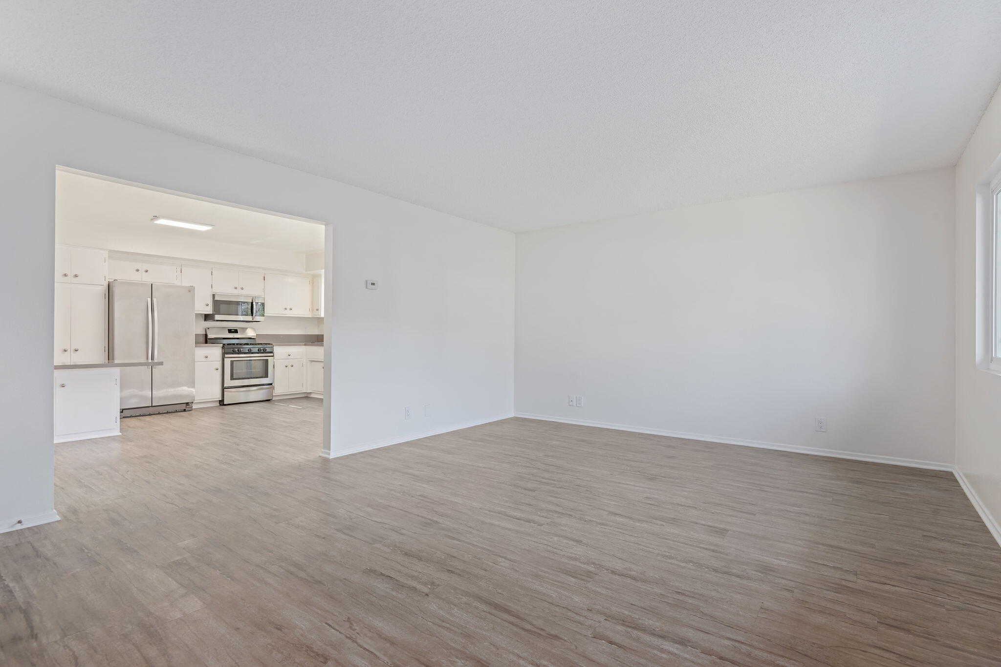 2512-2514 Treasure Drive
