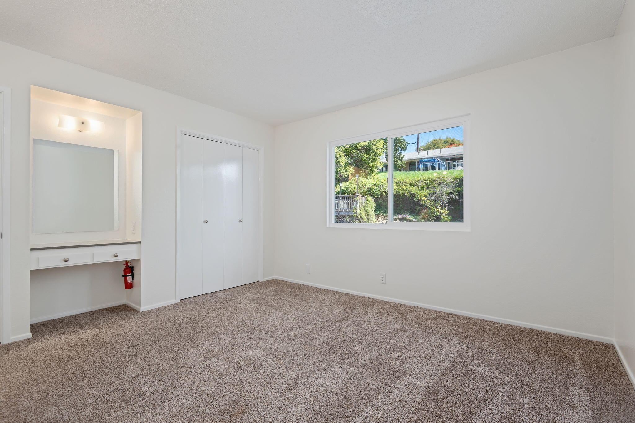 2512-2514 Treasure Drive